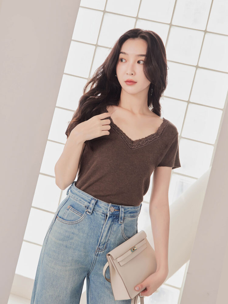 SALE500 蕾絲領邊親膚三分袖針織上衣