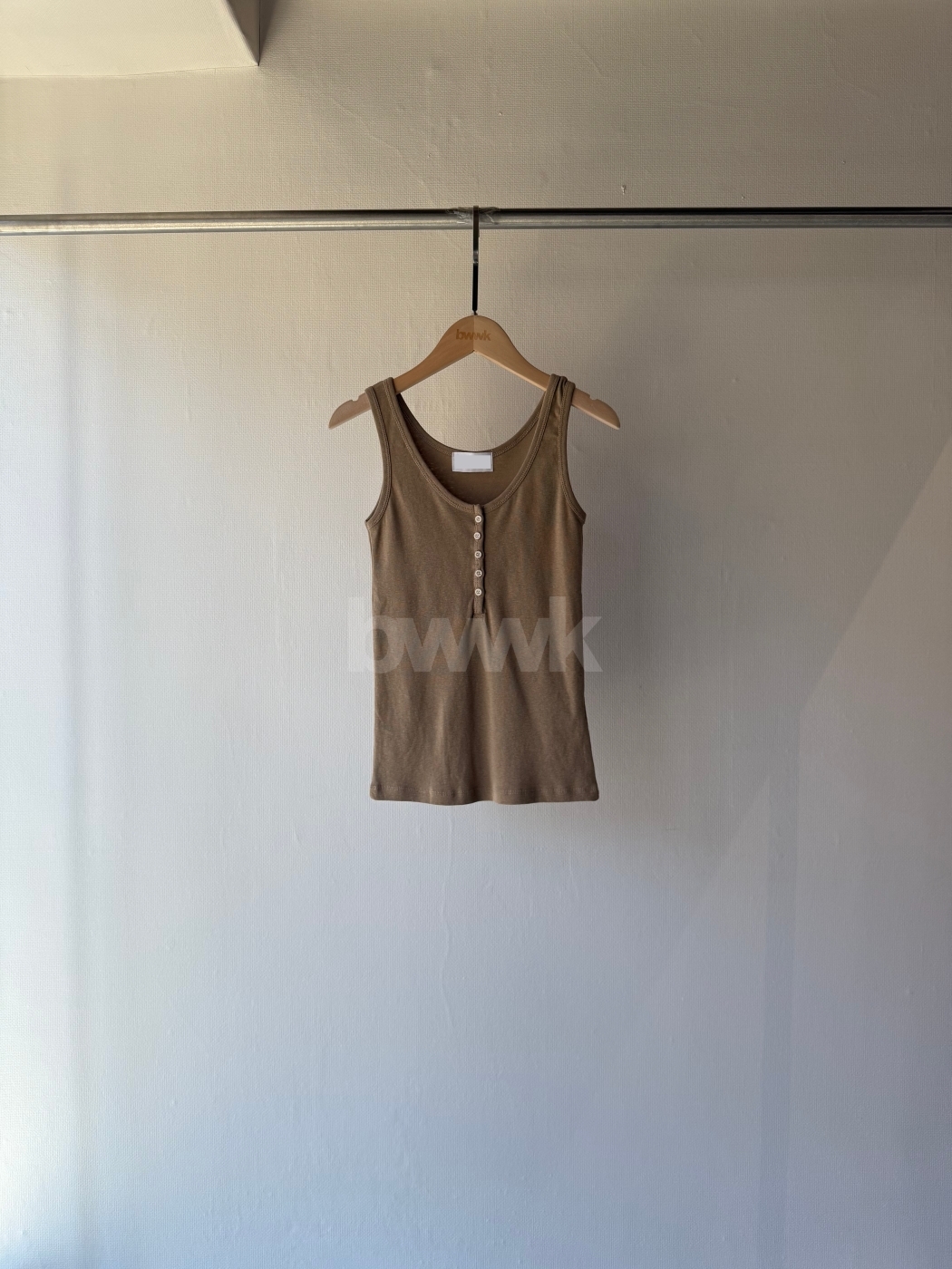 【瑕疵】好身材排釦背心-杏