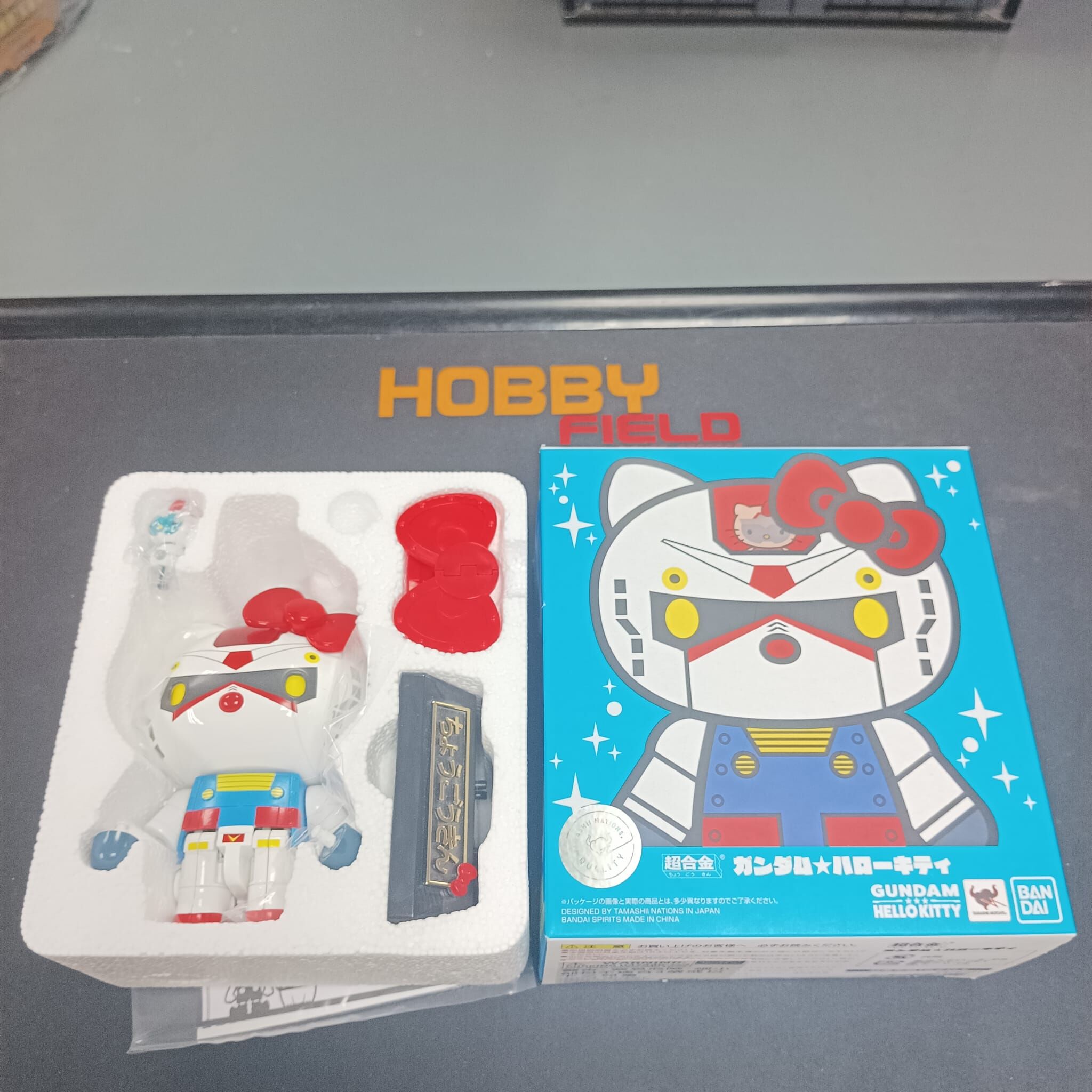 寄賣-超合金 RX-78-2 高達 吉蒂貓 Chogokin Gundam x Hello Kitty