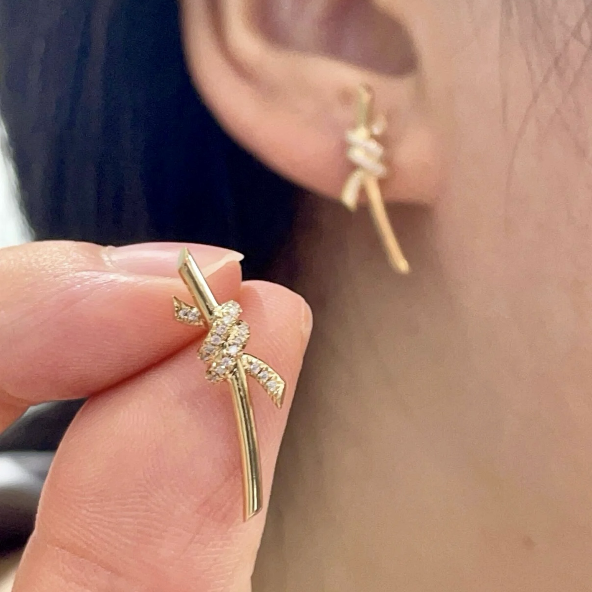 18k”Ti knot半鑽扭結高奢定製耳釘