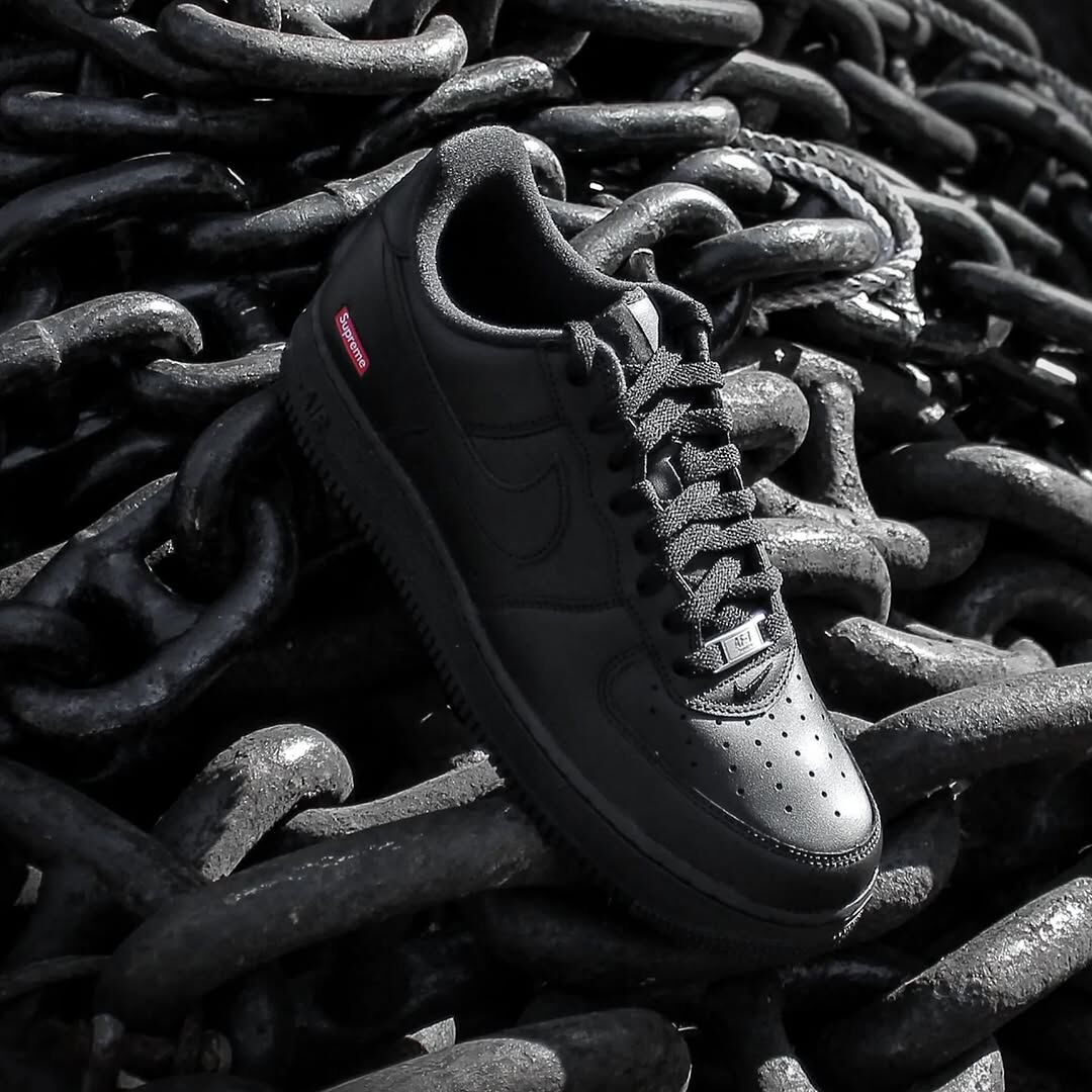 (預訂) SUPREME x Nike Air Force 1 Low - Black