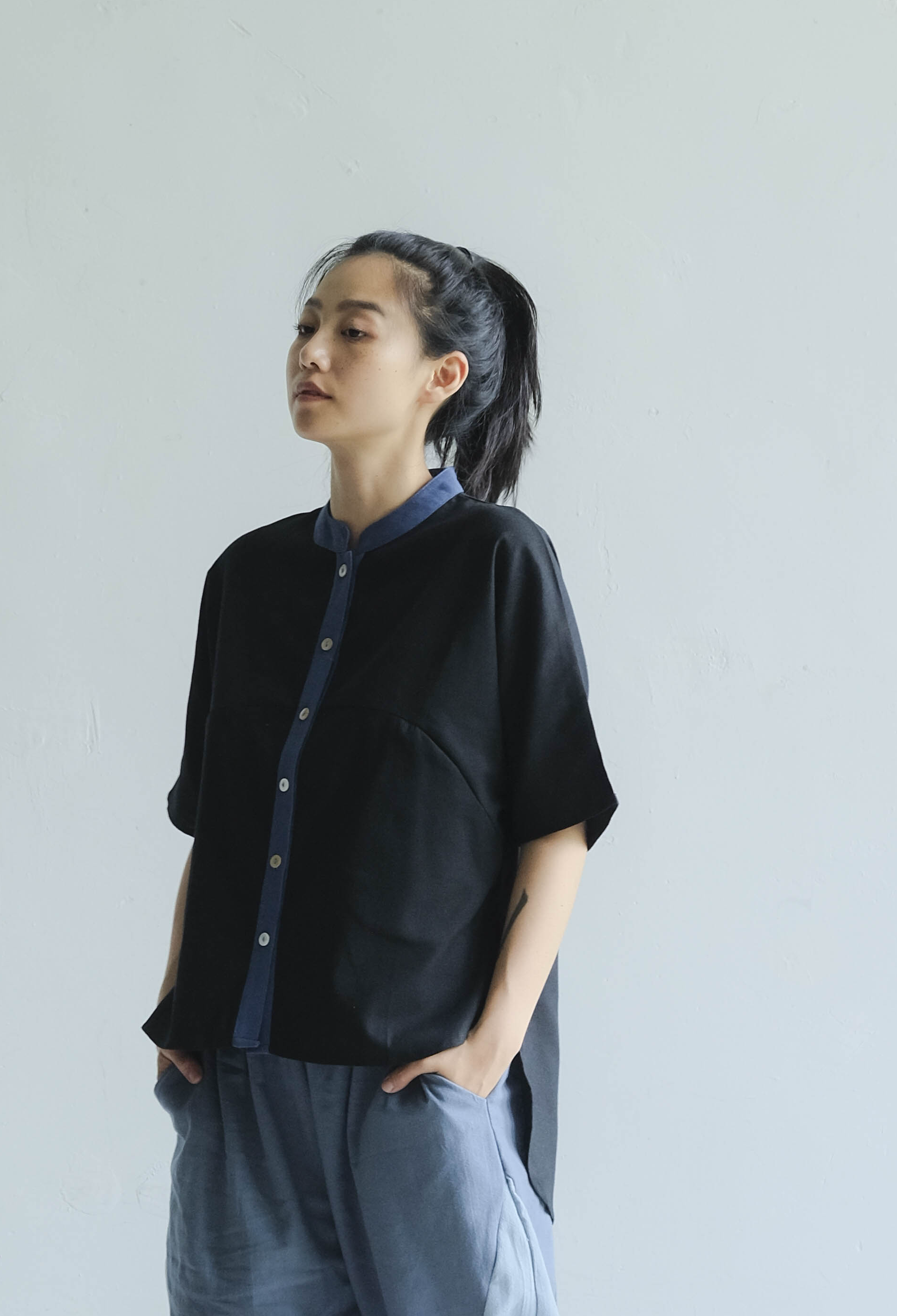 前短後長弧形襯衫 / 亞麻 黑