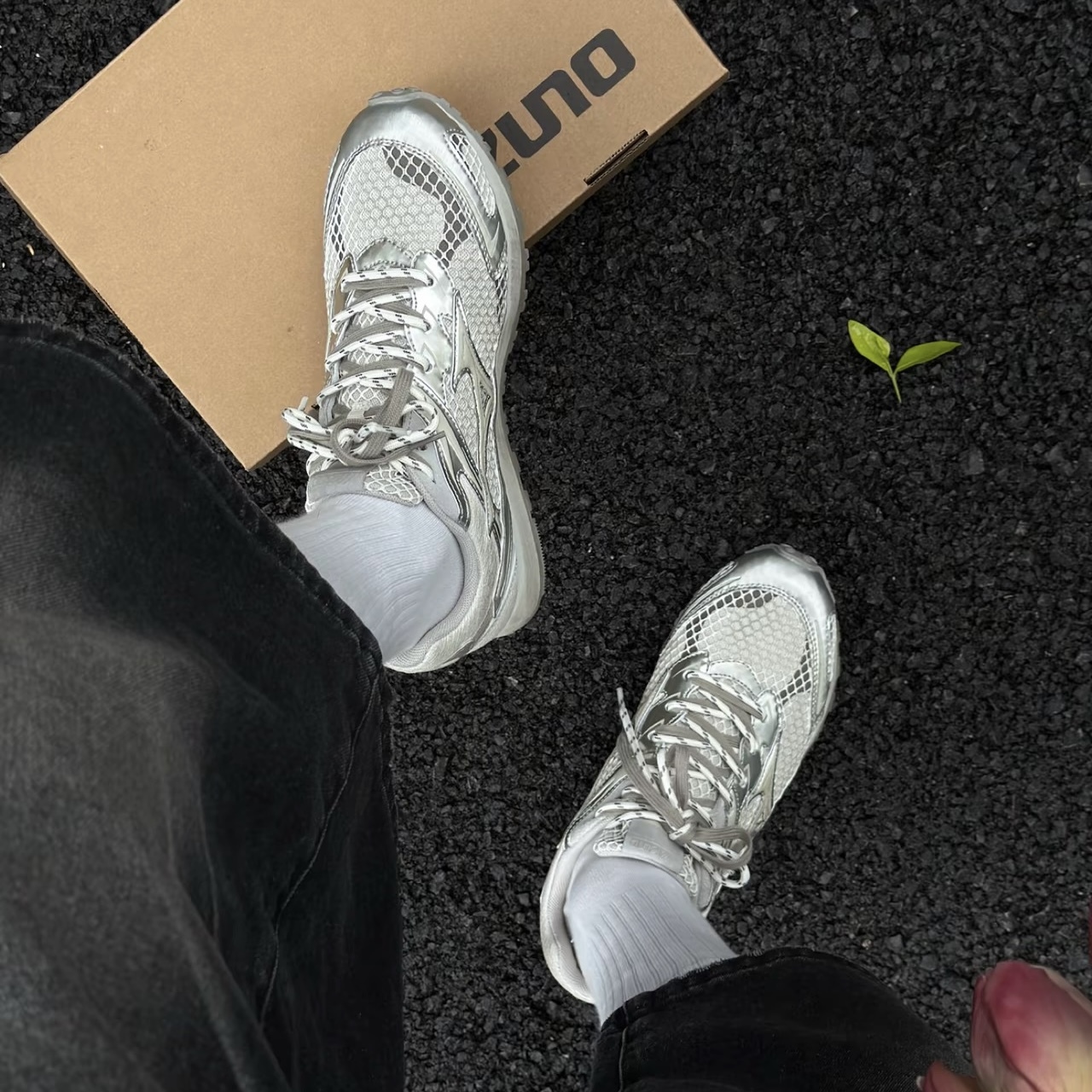 MIZUNO 美津濃 LG 60S 2K 做舊 銀灰 奶油銀 華夫金 雙鞋帶 薄底 復古 休閒 D1GH242108