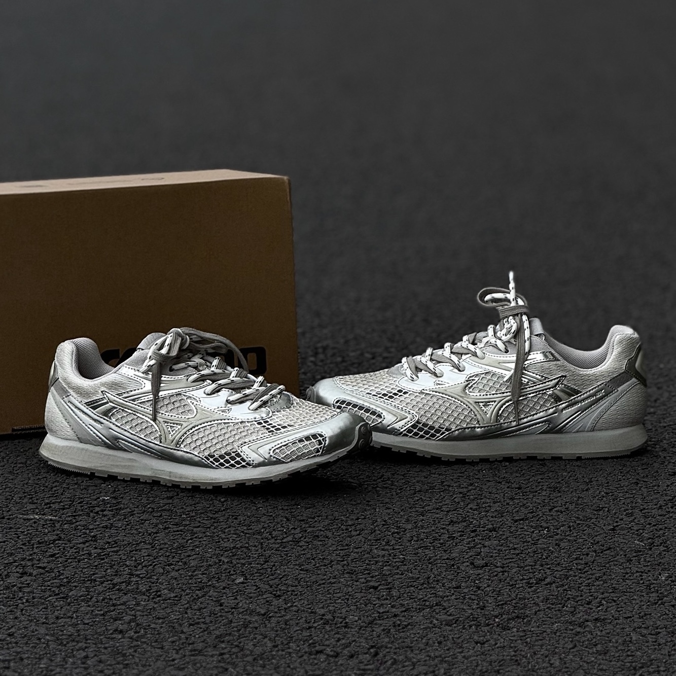 MIZUNO 美津濃 LG 60S 2K 做舊 銀灰 奶油銀 華夫金 雙鞋帶 薄底 復古 休閒 D1GH242108