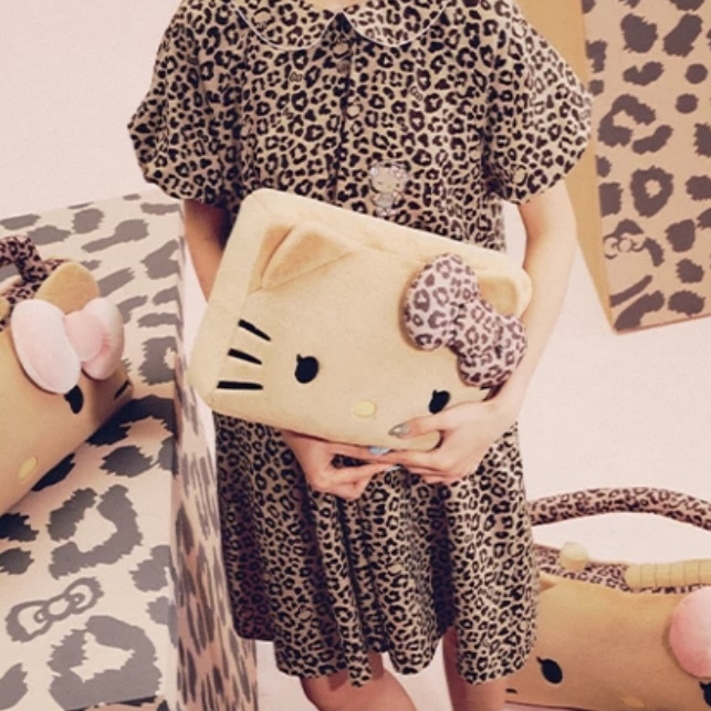 HELLO KITTY X TBH 三麗鷗 豹紋蝴蝶結 抱枕 造型抱枕 黑皮磚頭 凱蒂貓 代購