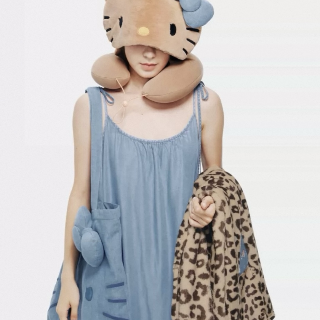 HELLO KITTY X TBH U型枕 毯子 帆布袋 三件組 旅行套裝 黑皮 凱蒂貓 代購