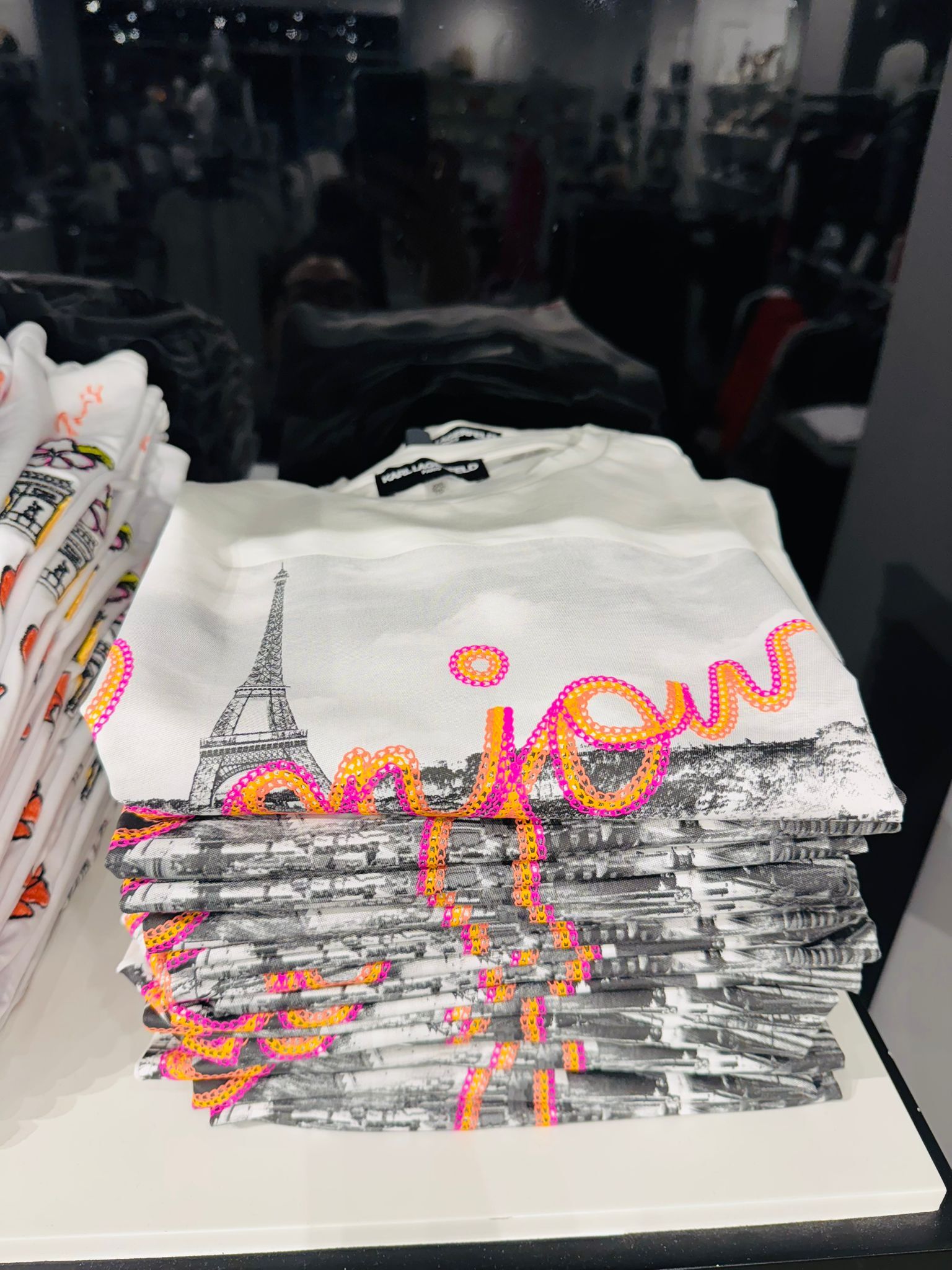 【現貨】karl lagerfeld LL070372 Bonjour 巴黎鐵塔Logo女裝短袖上衣 (白色)