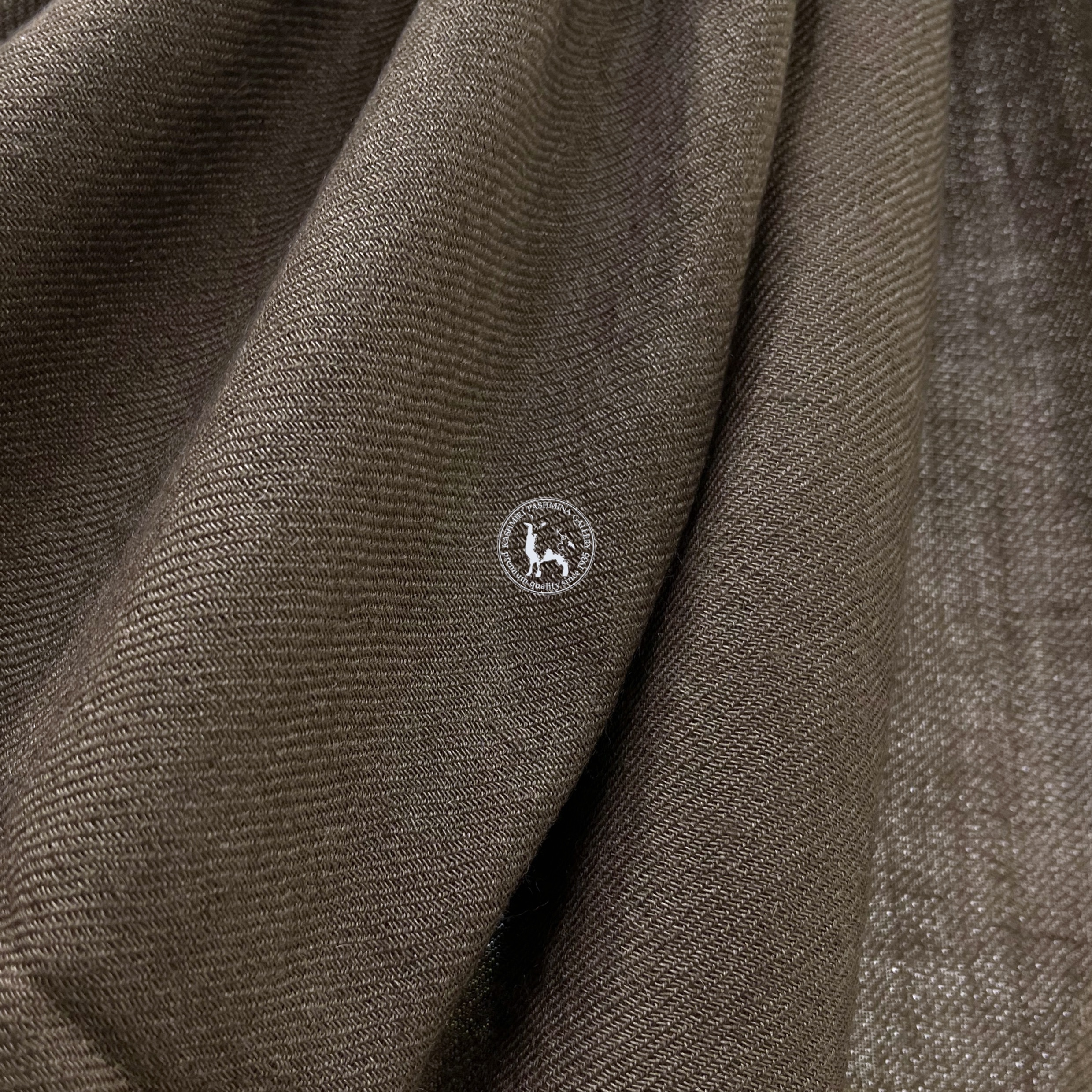 咖啡色喀什米爾四層手工編織羊絨圍巾