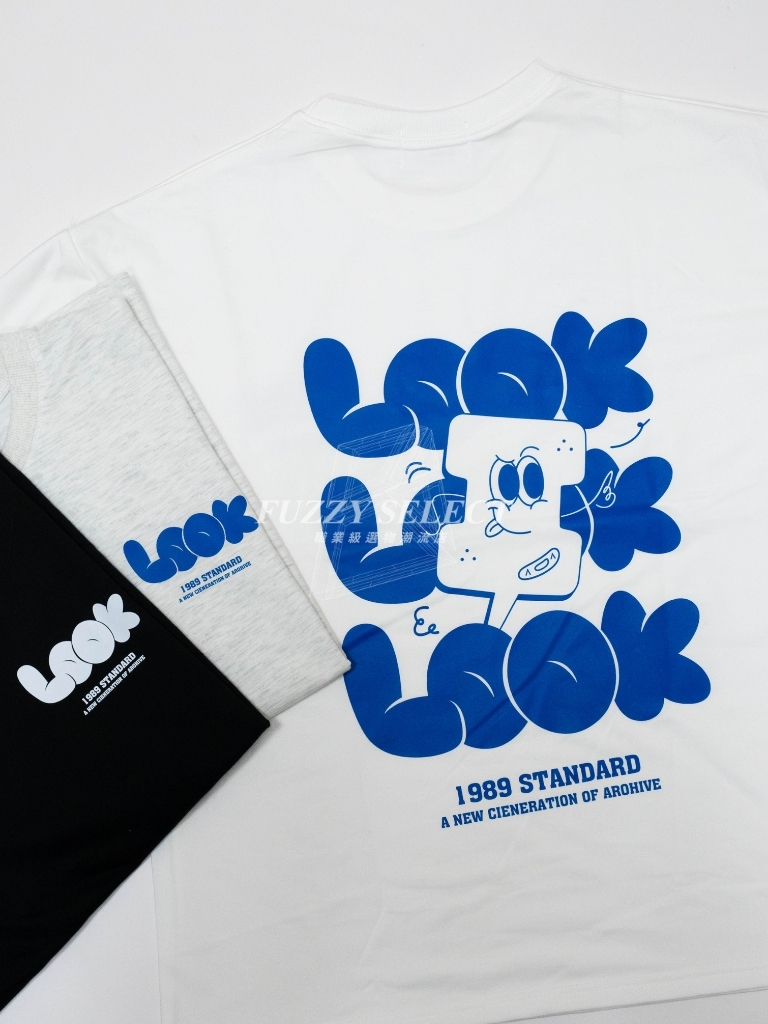 【逢甲 FUZZY】Look 塗鴉 胖字 Tee 潮流 日常 美式 圖案 Logo 短T 短Tee 黑 白 雪花白