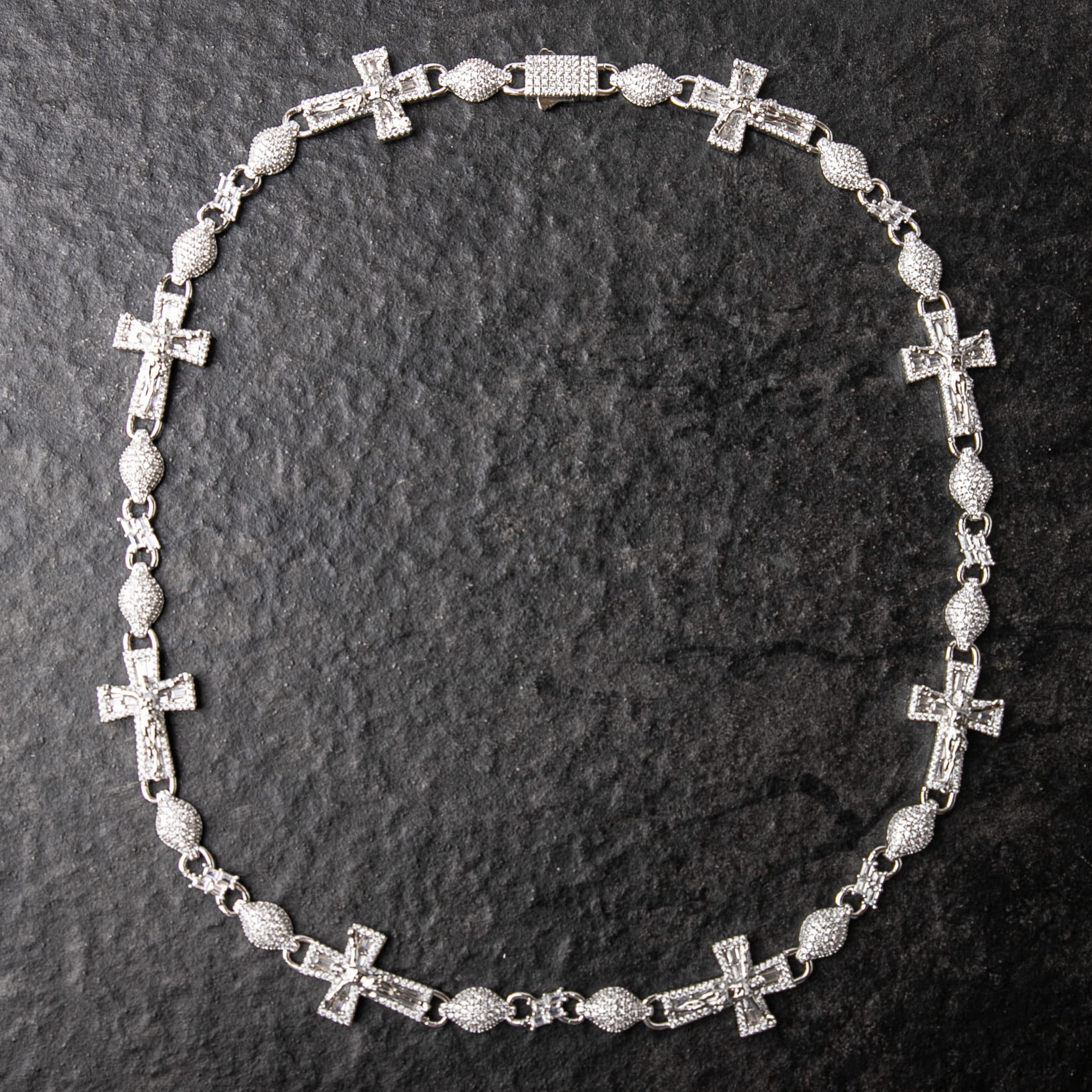 8mm滿鑲耶穌受難十字架項鍊