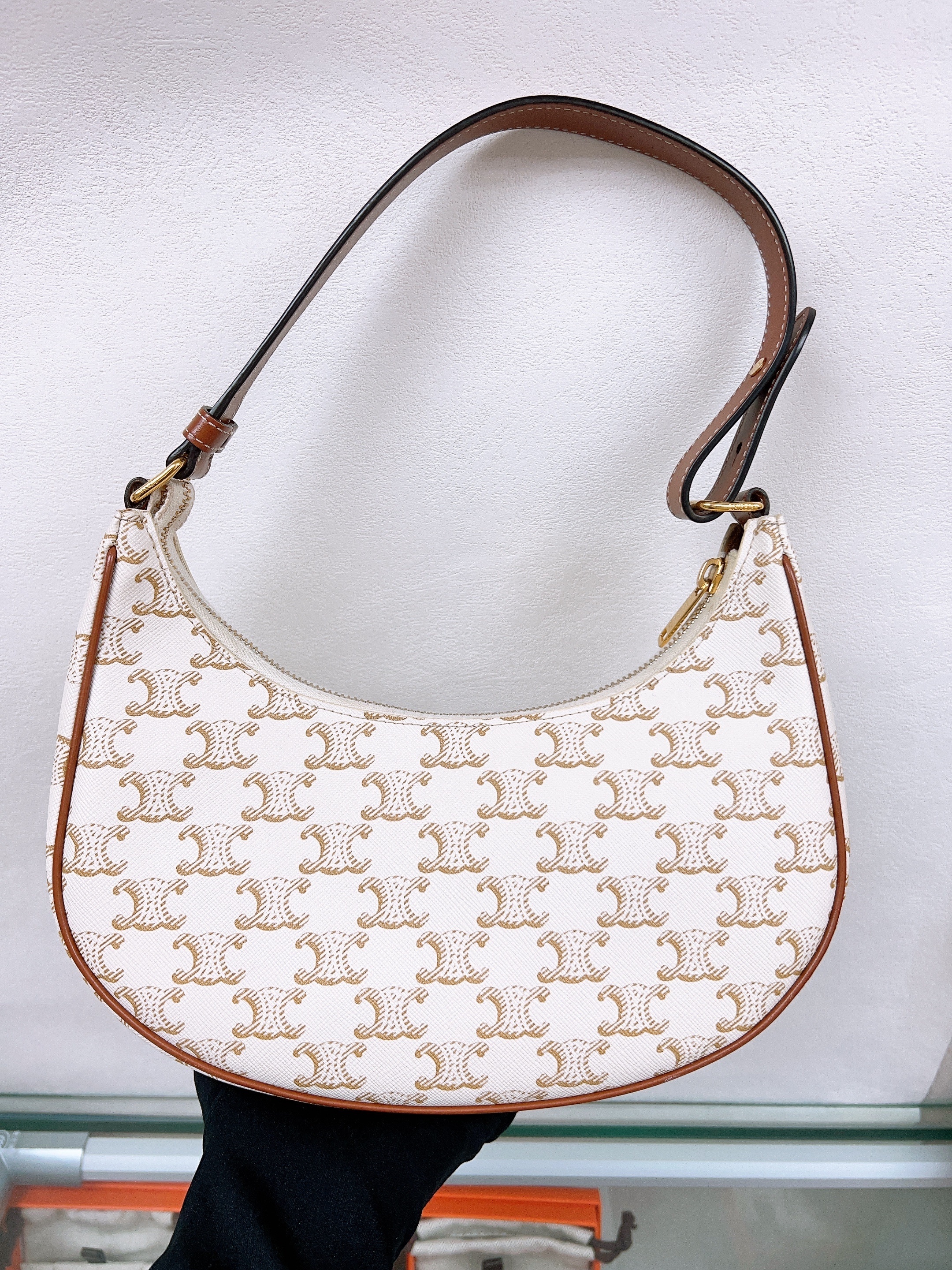 Celine ava medium (white monogram)