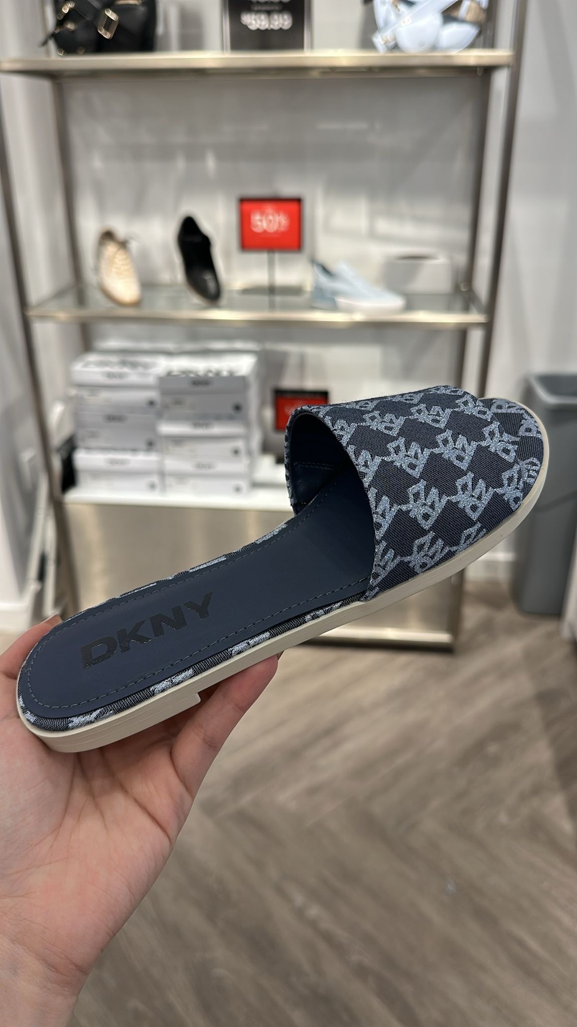 【現貨】DKNY LL070398 拖鞋