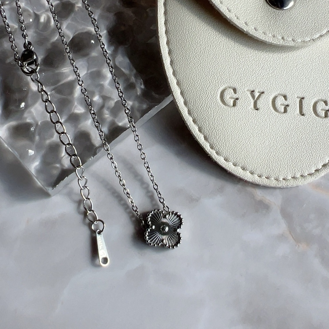 Gy’ssteel 銀低奢鈦鋼鐳射四葉草”單花項鍊