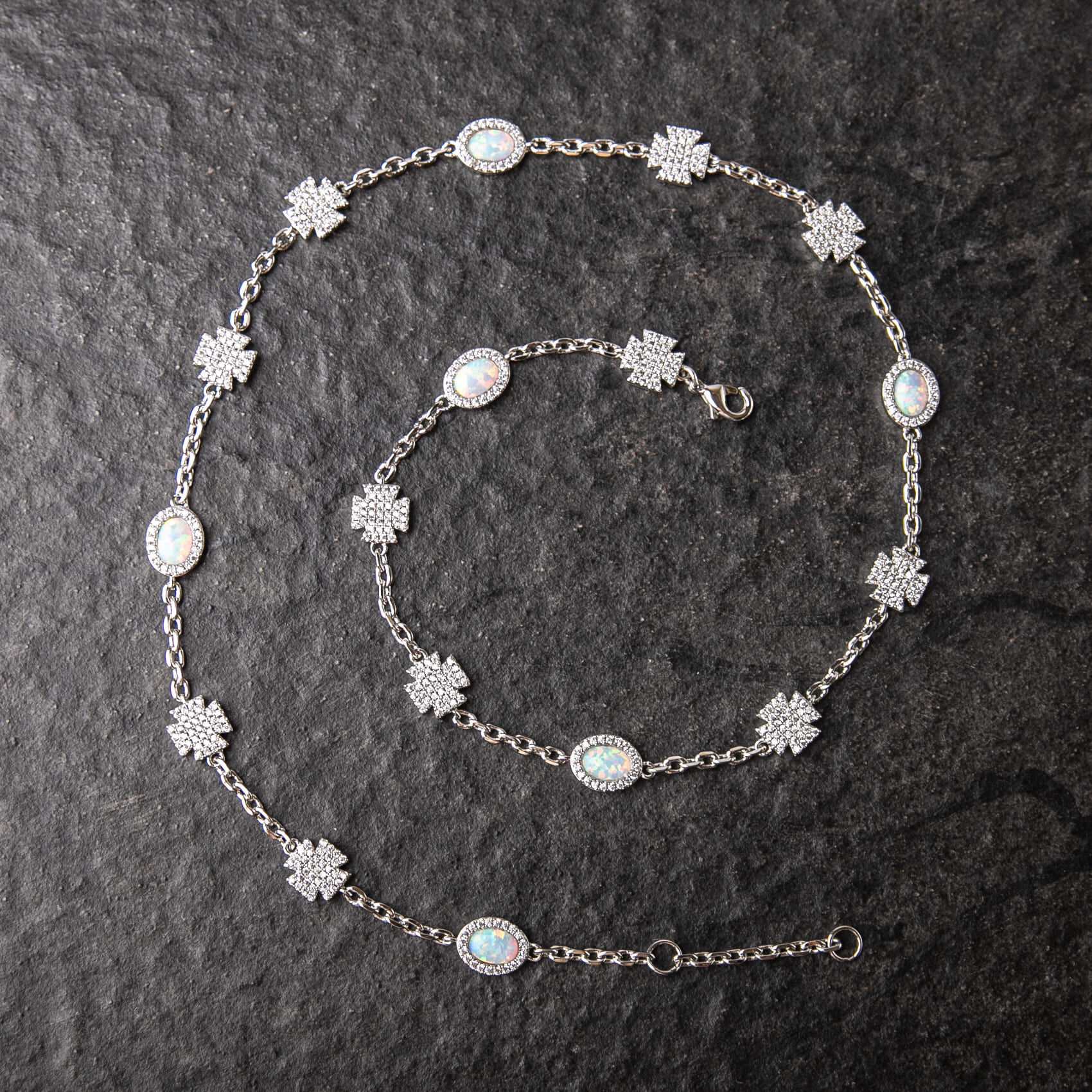 滿鑲蛋白石光環十字項鍊