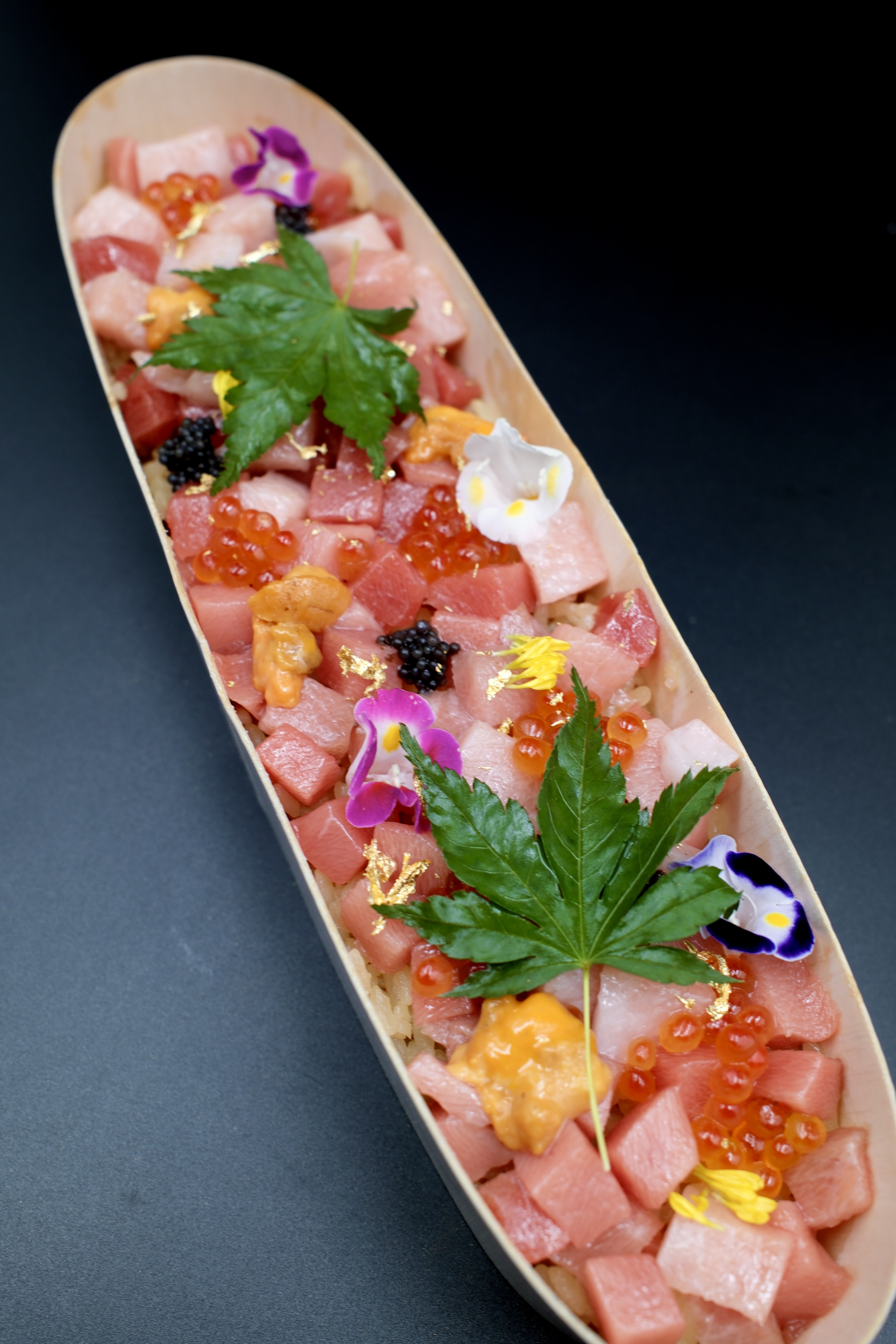 角切拖羅魚子丼