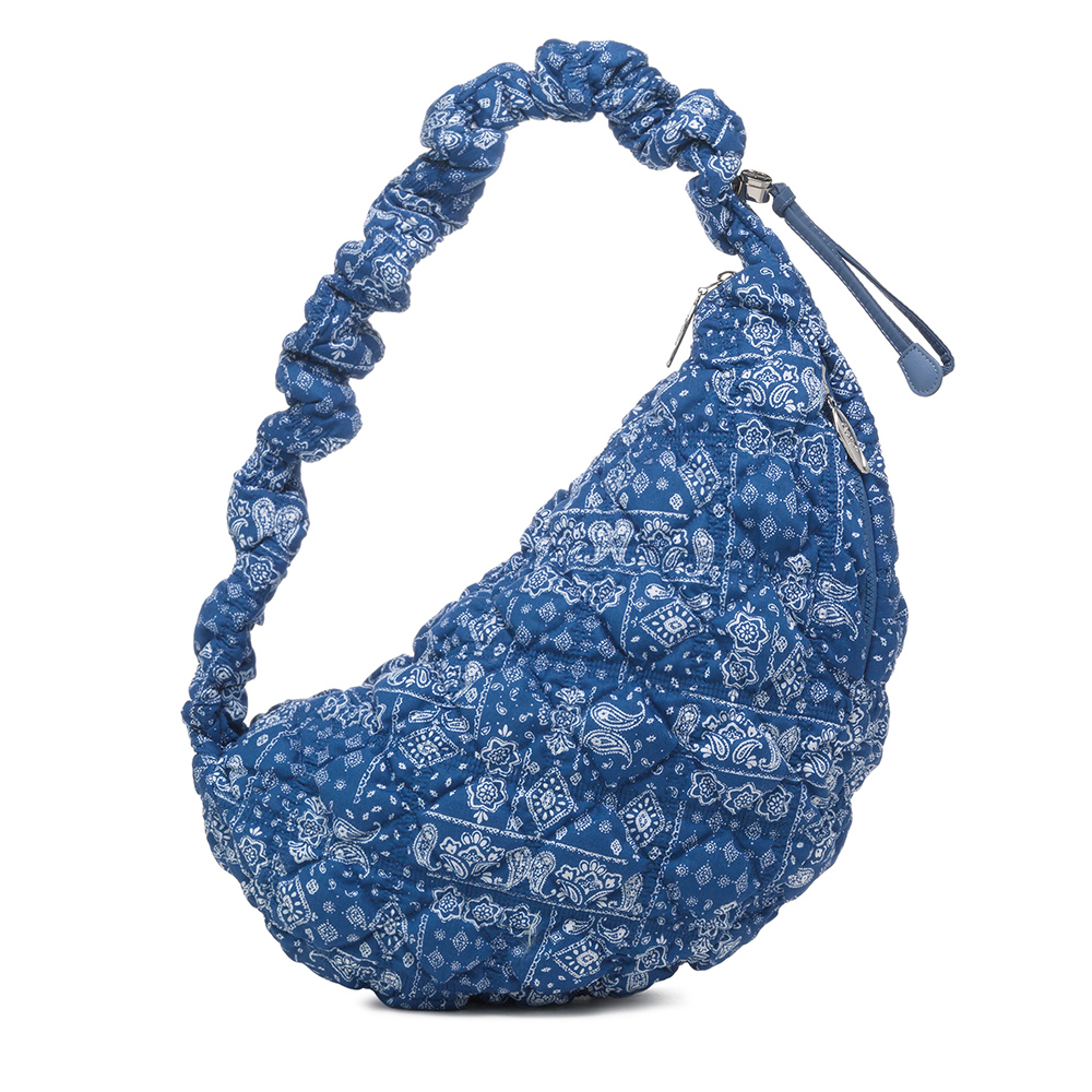 ●CARLYN● Paisley Cozy Bag LARGE Feel the summer. Carry the #PaisleyCozy Available in M and L