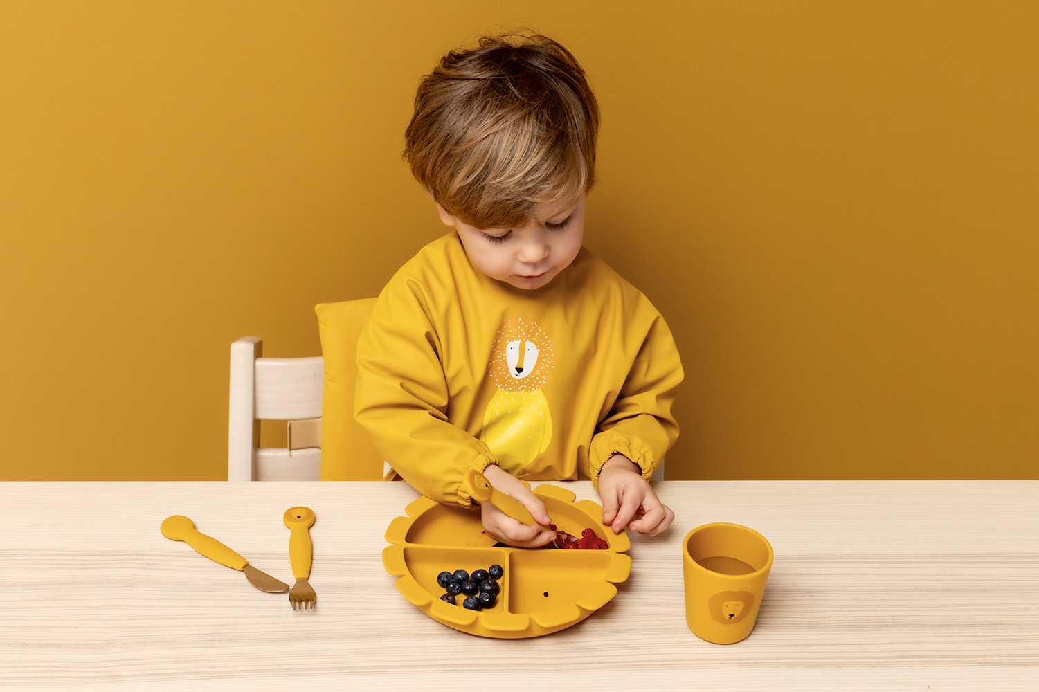 trixie 動物造型長袖防水圍兜-陽光獅子