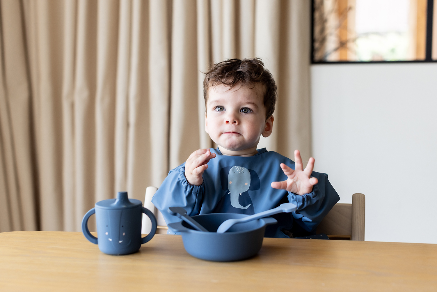 trixie 動物造型長袖防水圍兜-逗趣小象