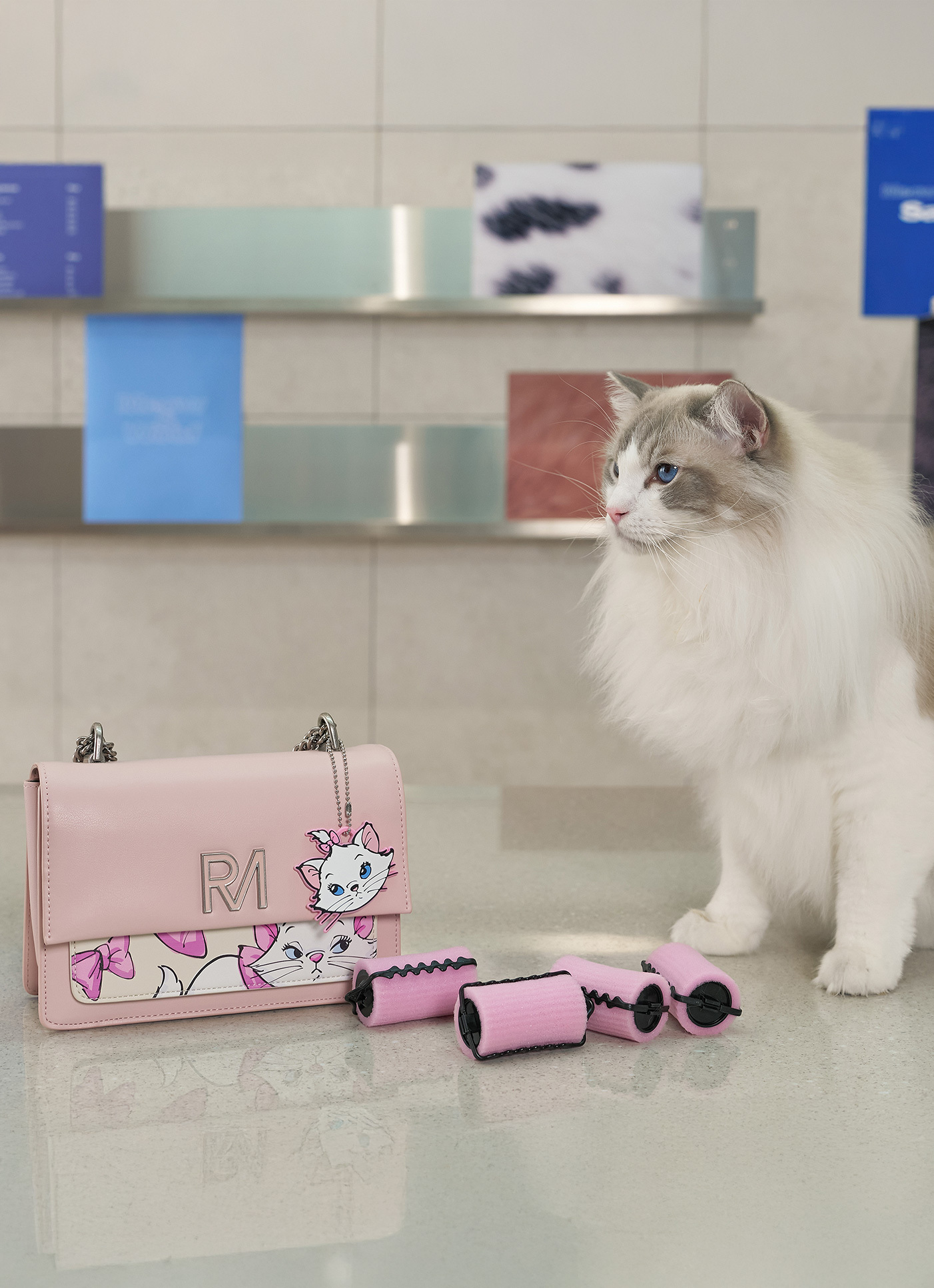 【ROBINMAY×disney】cats &dogs ショルダーバッグ(c396) 800x.jpg?