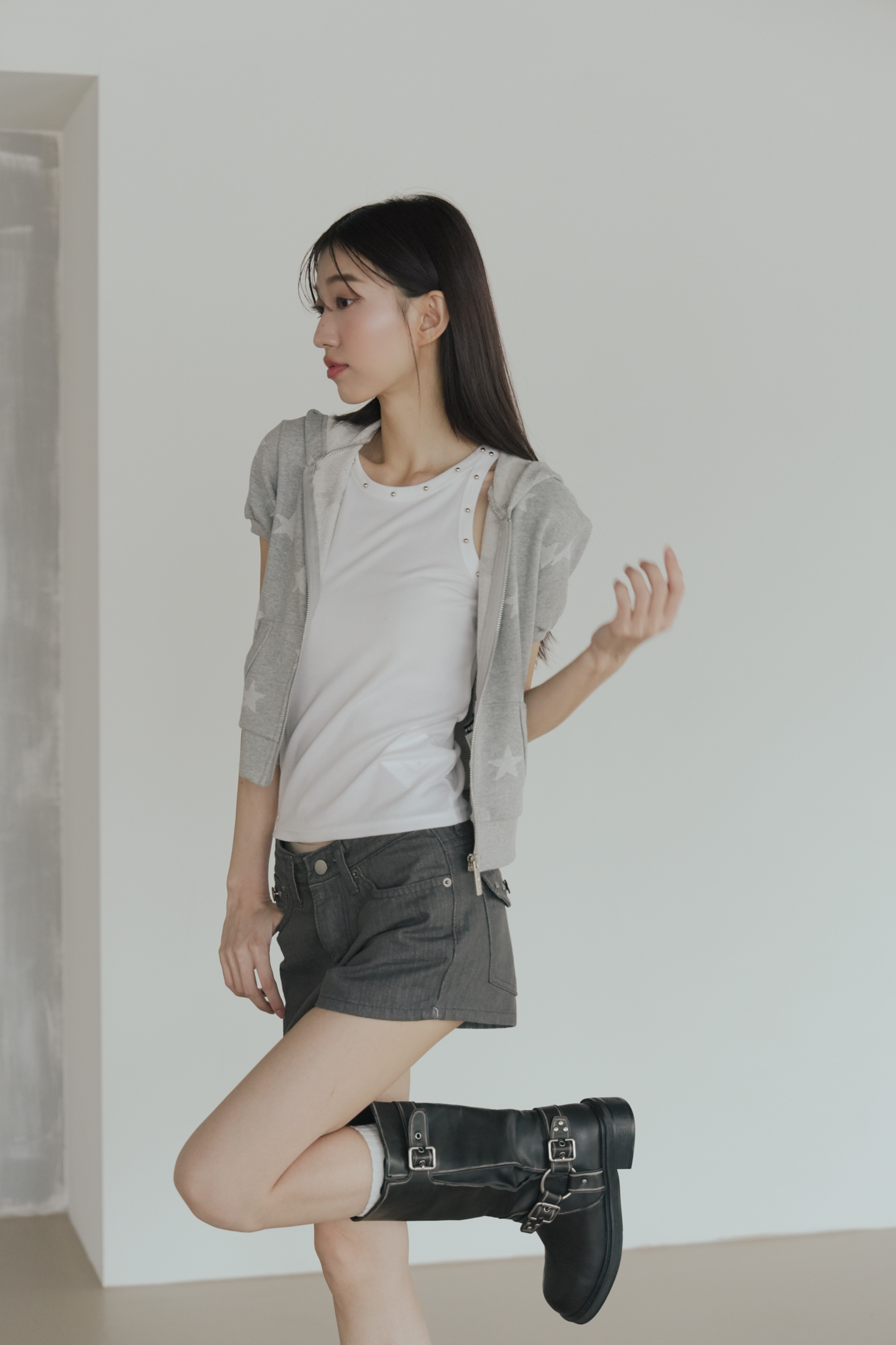 Studded Non-Fade Shorts #短褲 （售完不補）