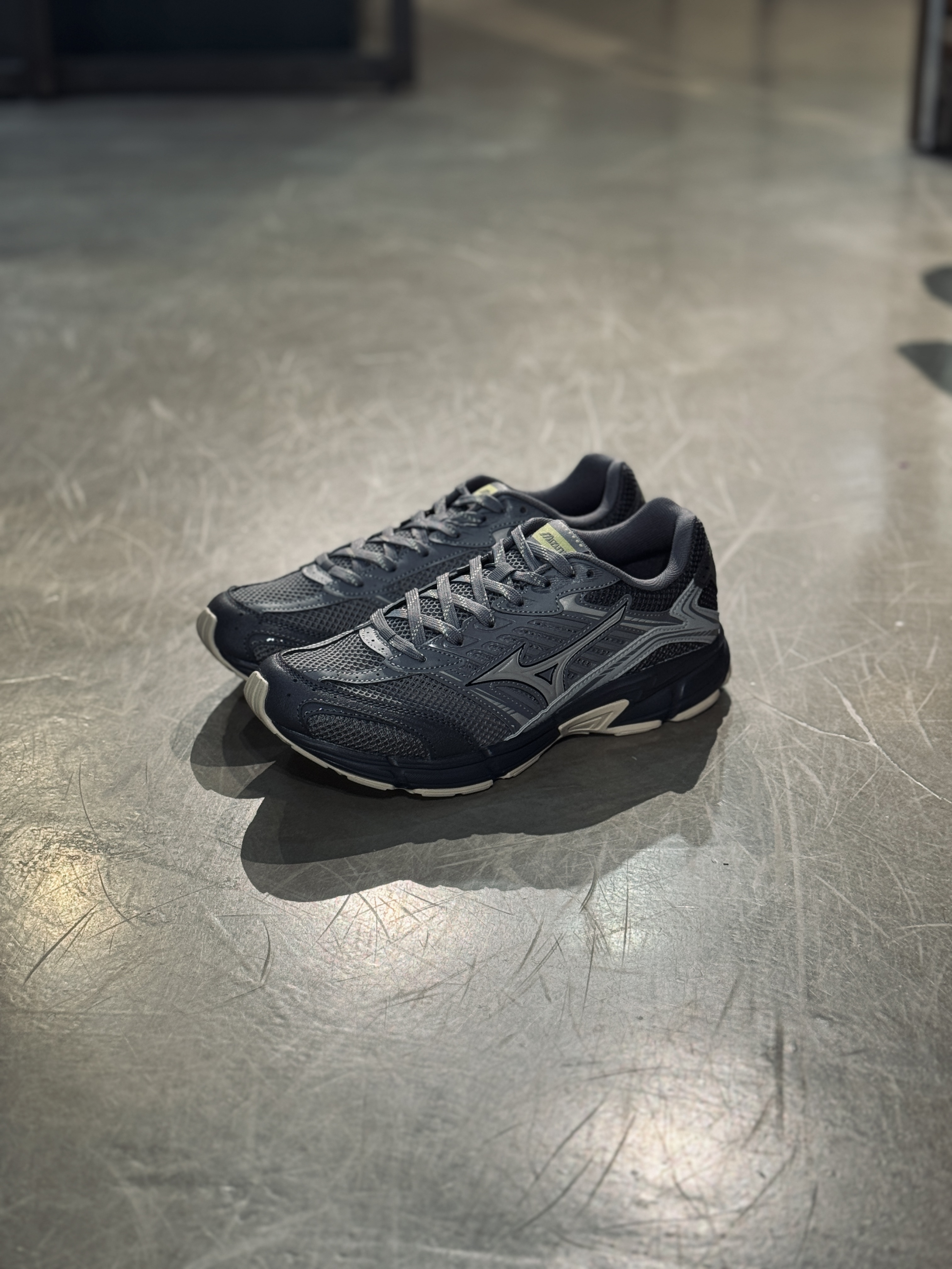 [預訂] Mizuno Speed 2010 Grey