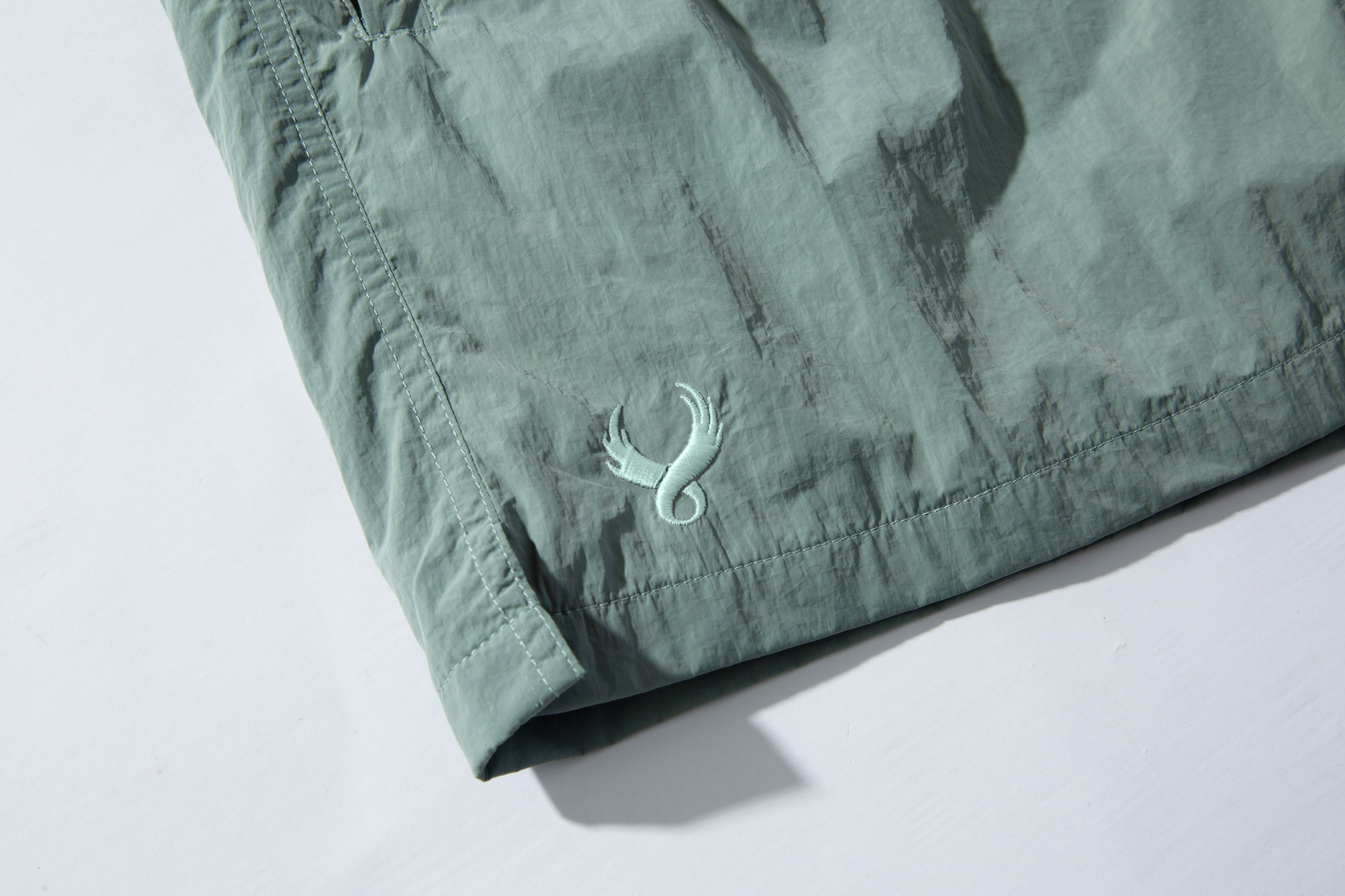 REMIX "Woven Shorts" (Green/Green)