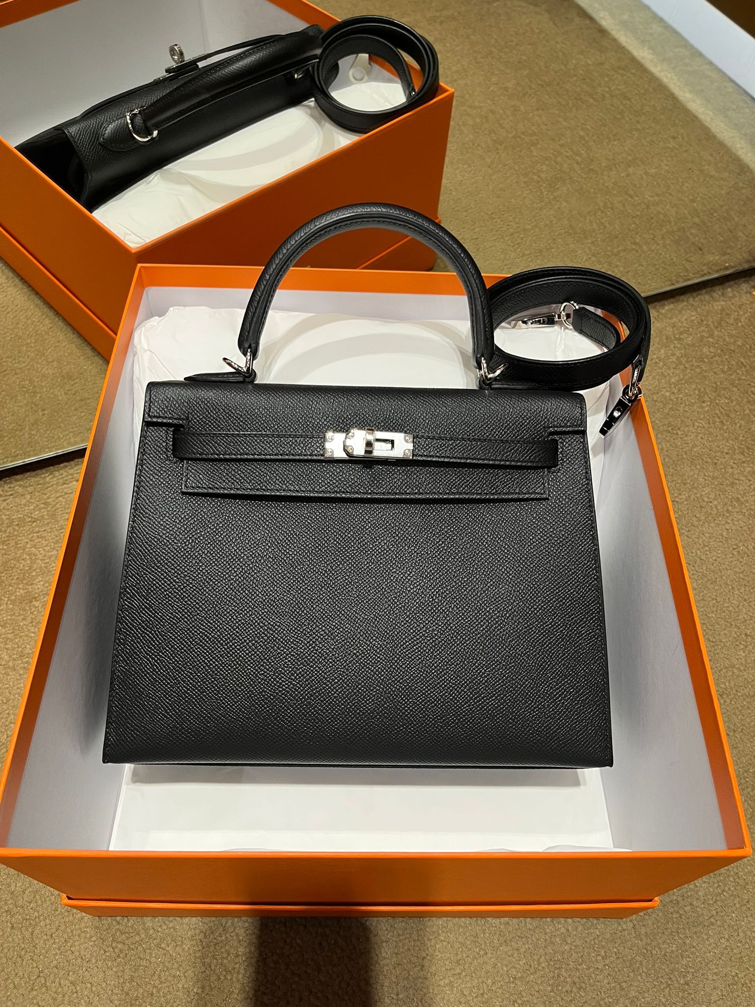 Kelly 25 89 noir ck epsom K