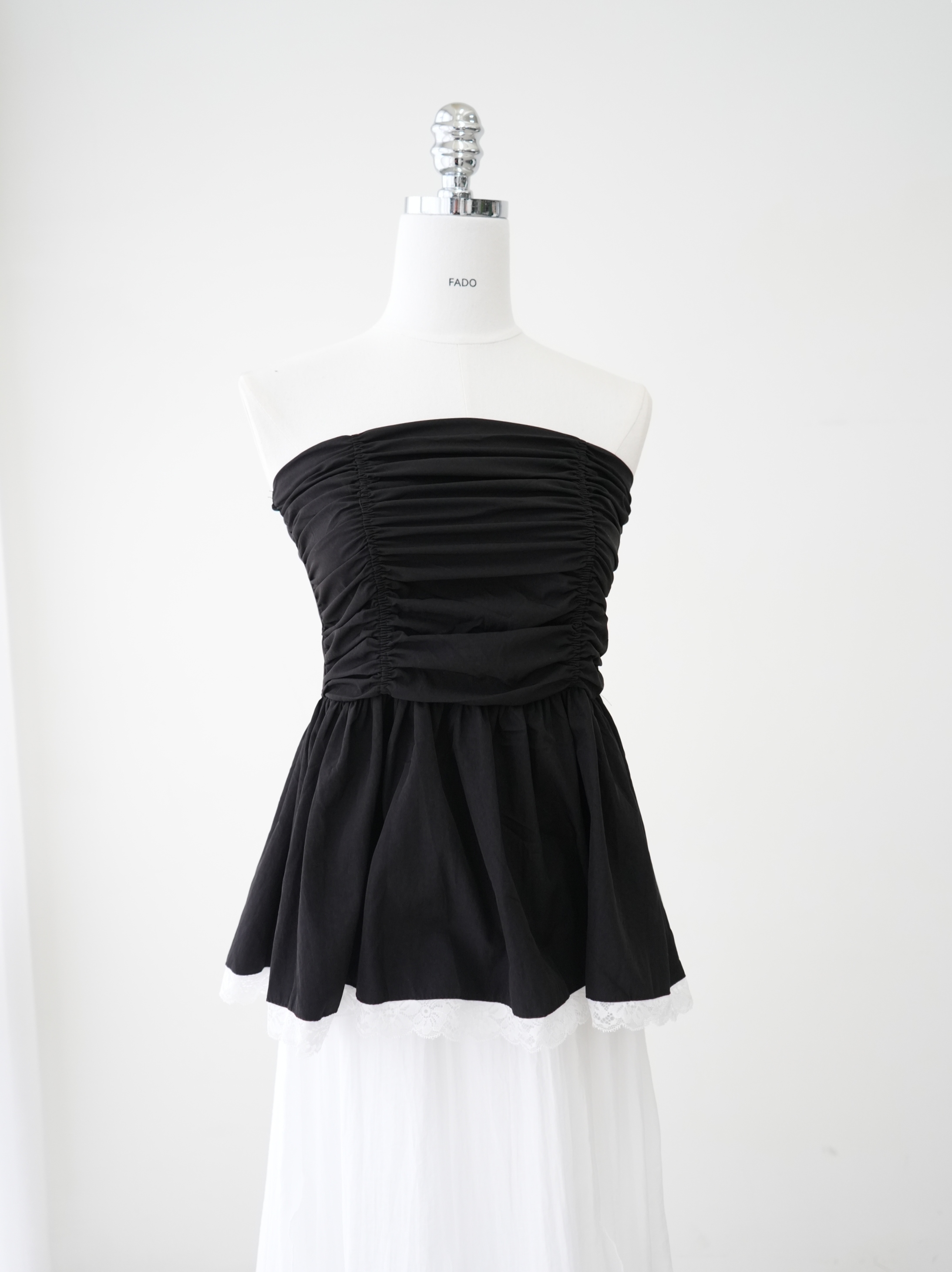 法朵Fado shop｜ 蕾絲拼接平口背心(有止滑條) 1703016