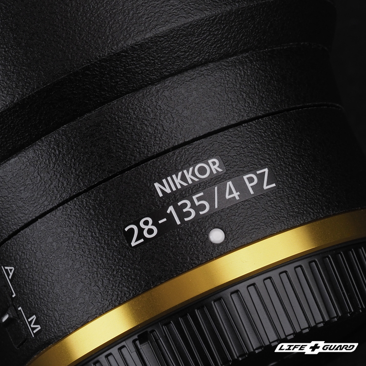 黑色砂紋貼膜質感特寫，LIFE+GUARD 專機專屬開版