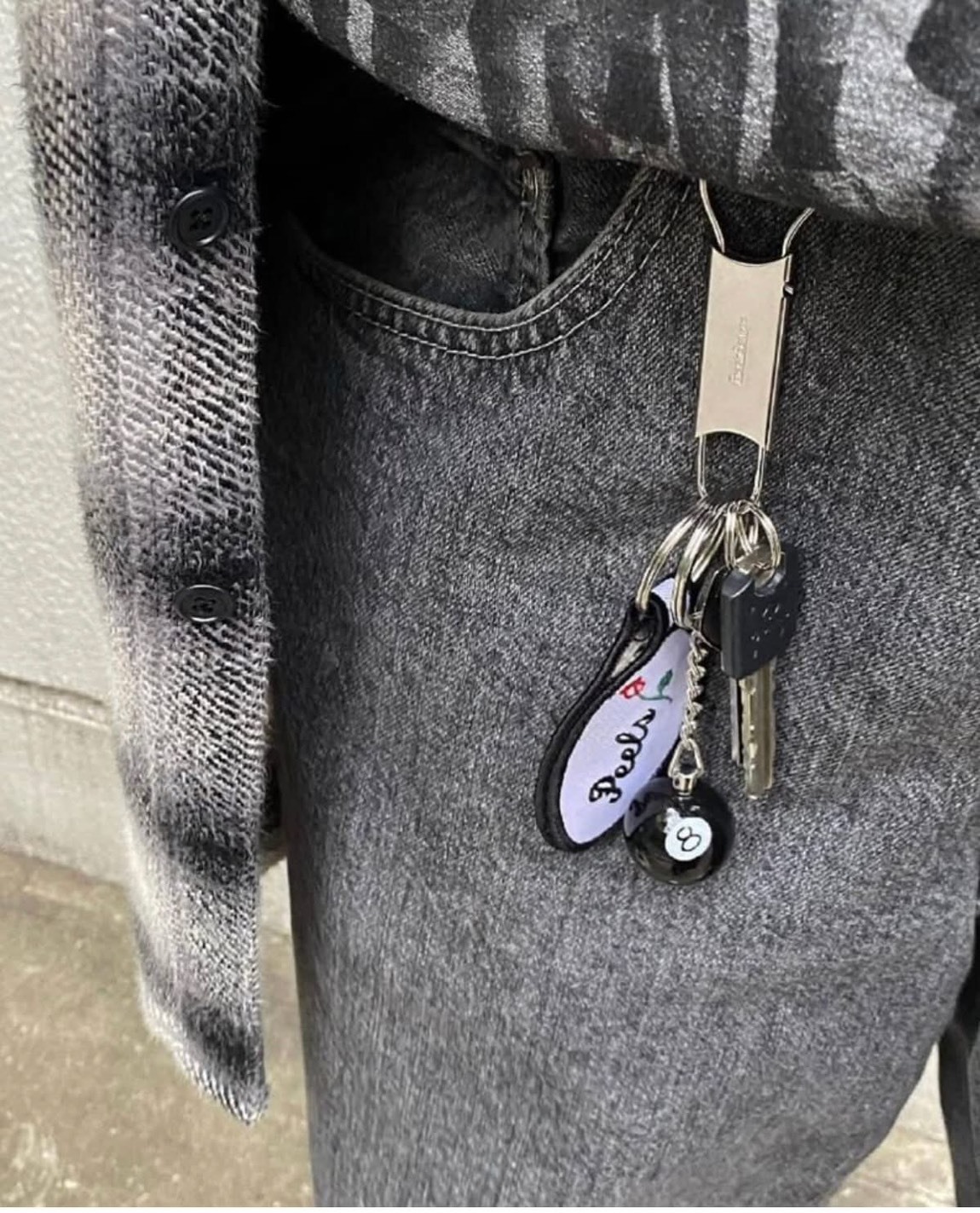 現貨  Stussy 8 Ball 黑色 吊飾