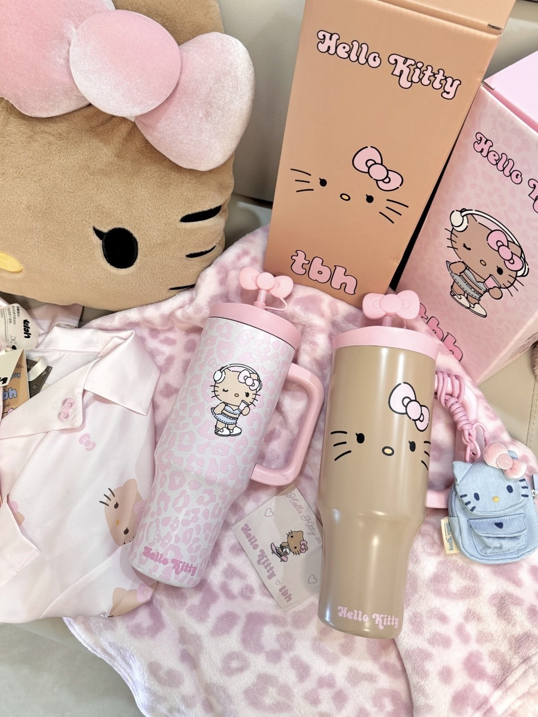 野獸派 THE BEAST X HELLO KITTY 聯名款 巨無霸吸管保溫杯 1200ml