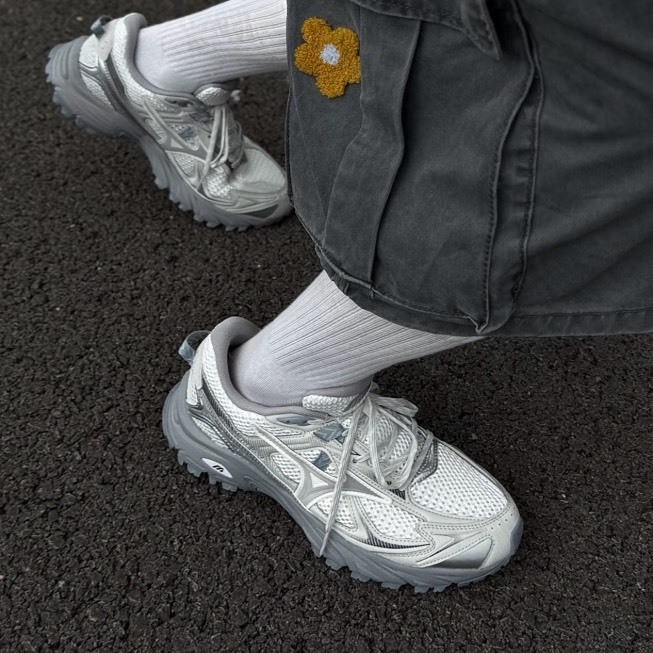 MIZUNO 美津濃 FIYI TL V2 冷白銀灰 白灰黑漸層 男女同款 慢跑鞋 山系 復古休閒鞋 D1GH251902-901