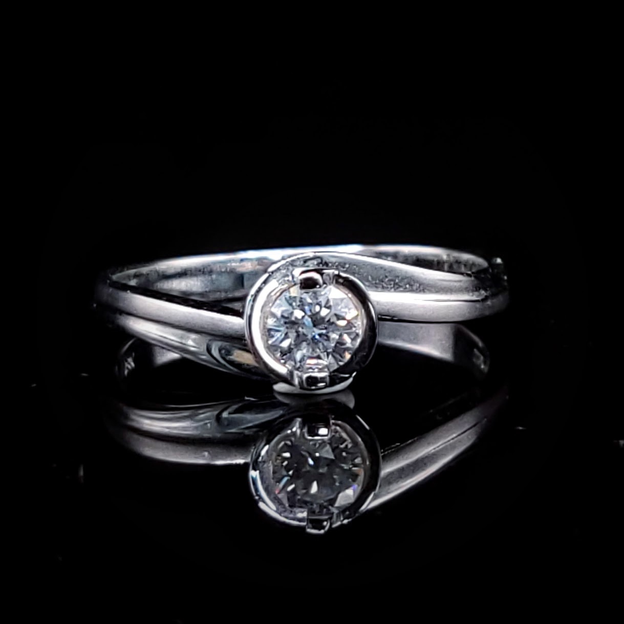 18K White Gold 0.21ct Diamond Ring