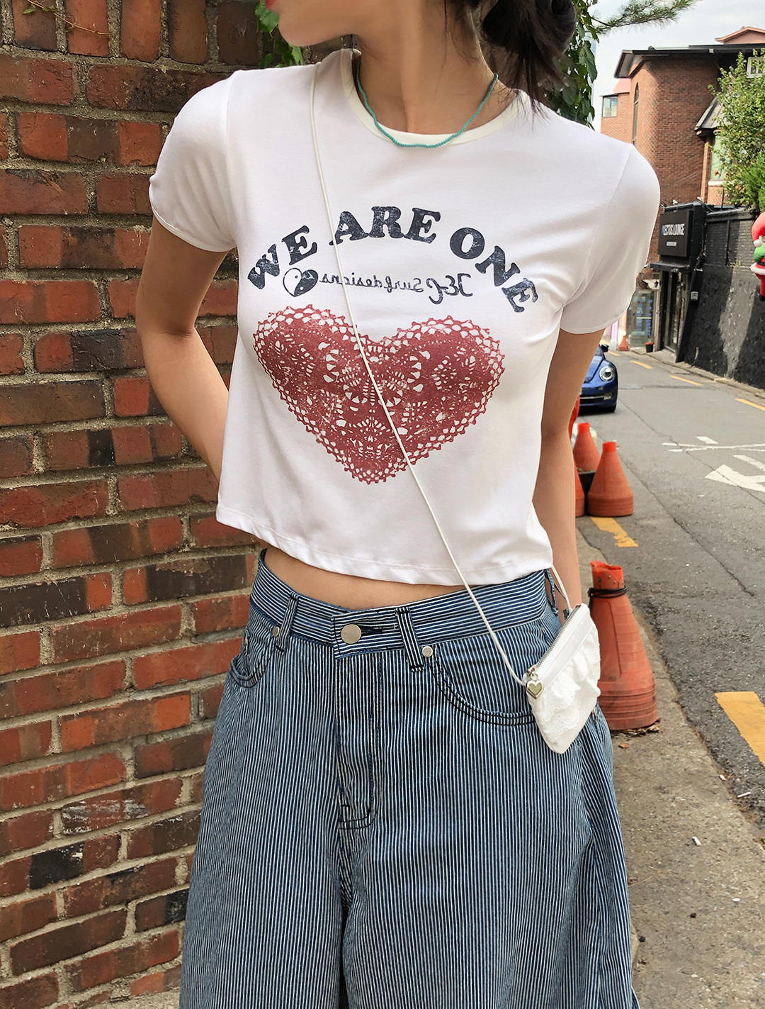 【優惠現貨】韓國WE ARE ONE LACE HEART CROP TEE（3色）
