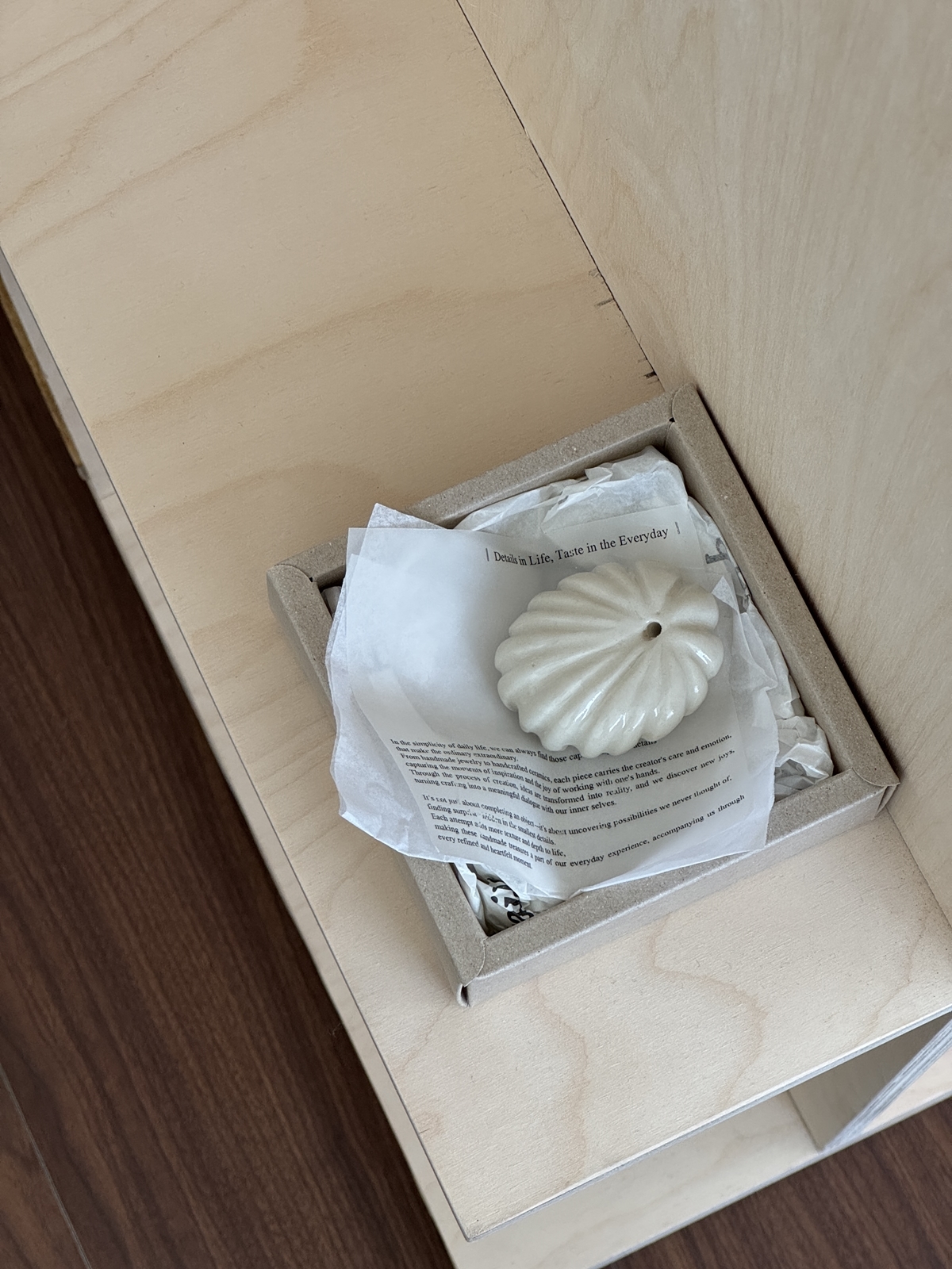 THE DETAILS - 晨貝線香座