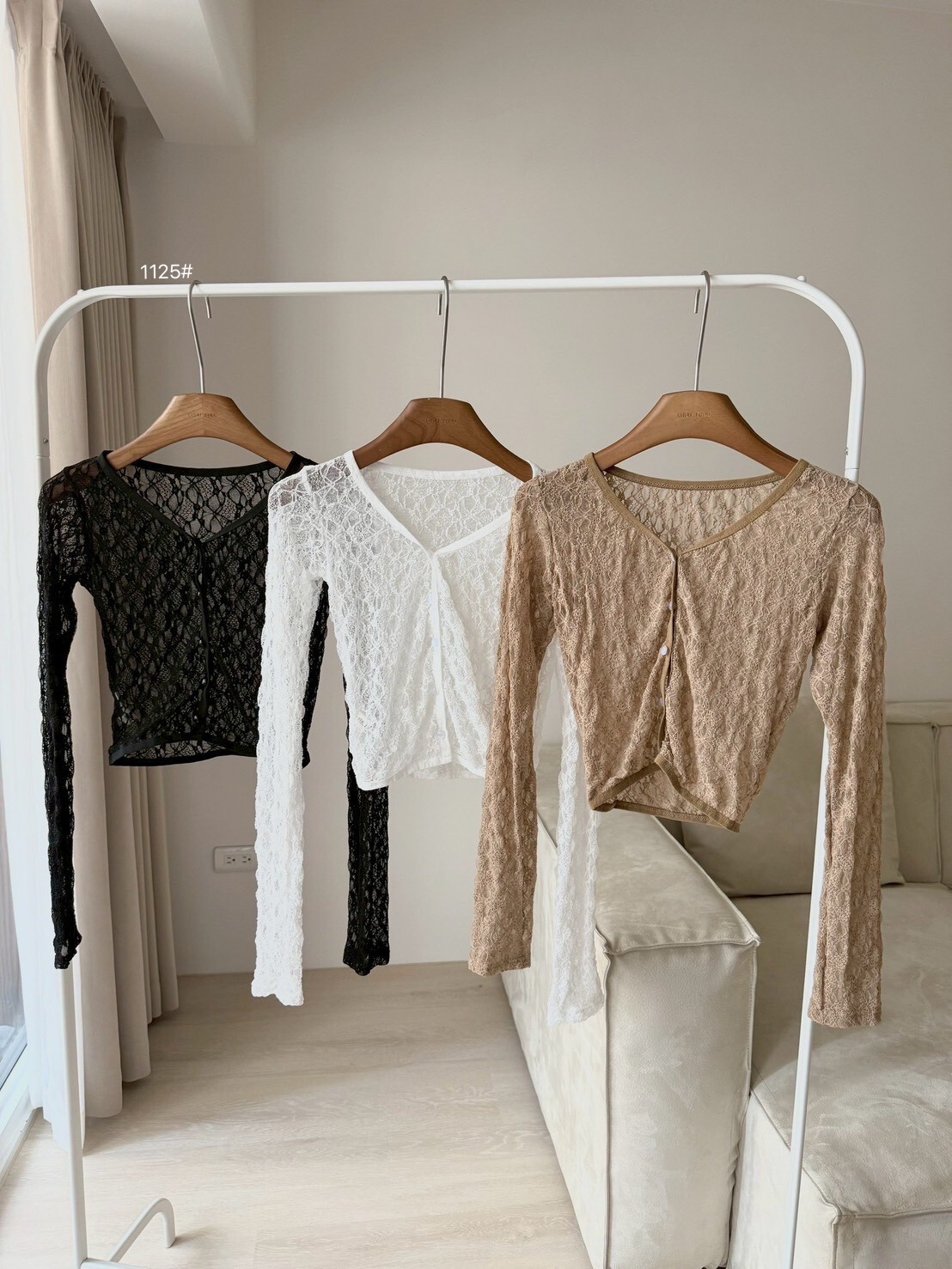 蕾絲排釦罩衫 1125