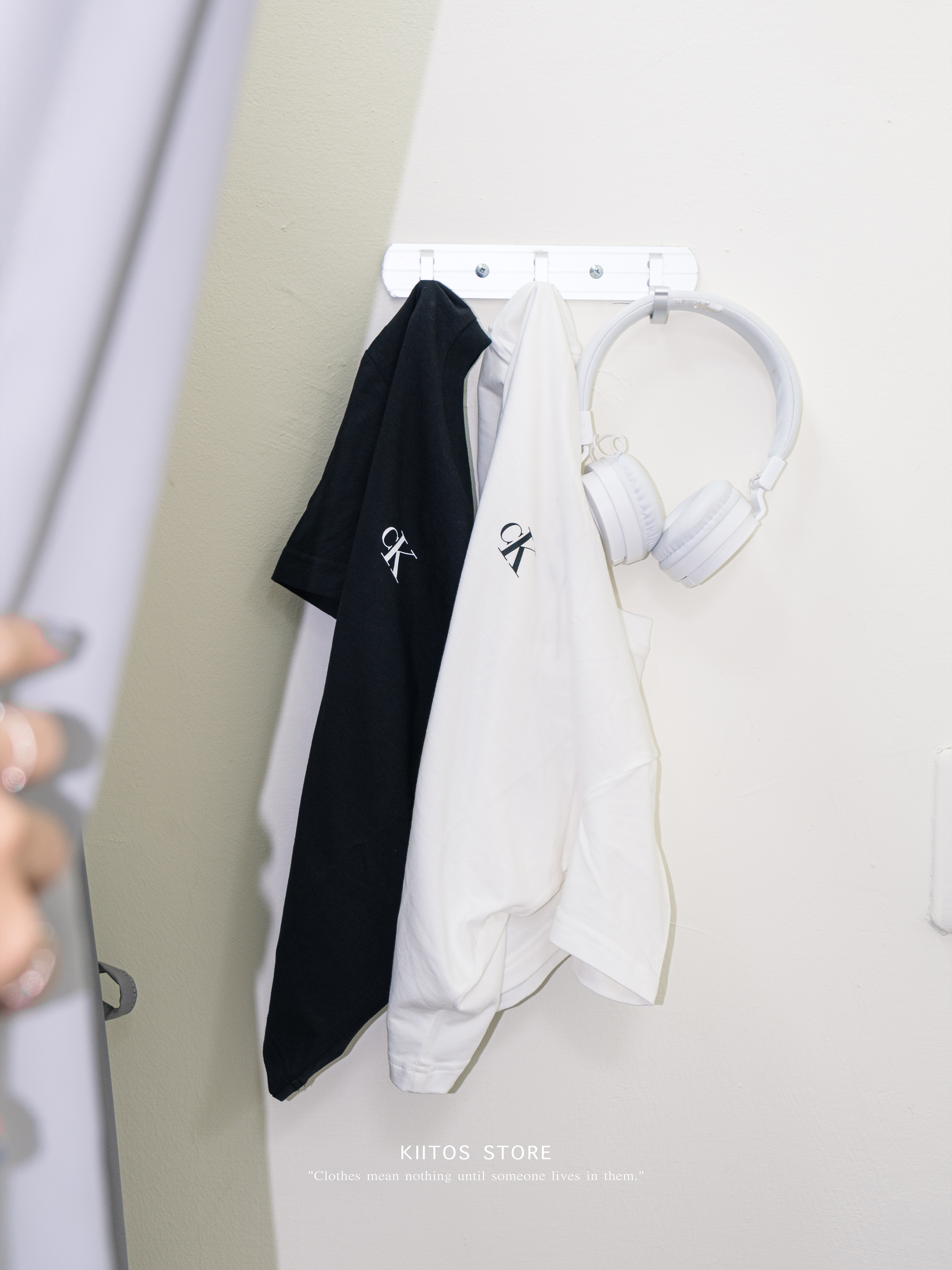 現貨 Calvin Klein CK 正面小標 短版短袖