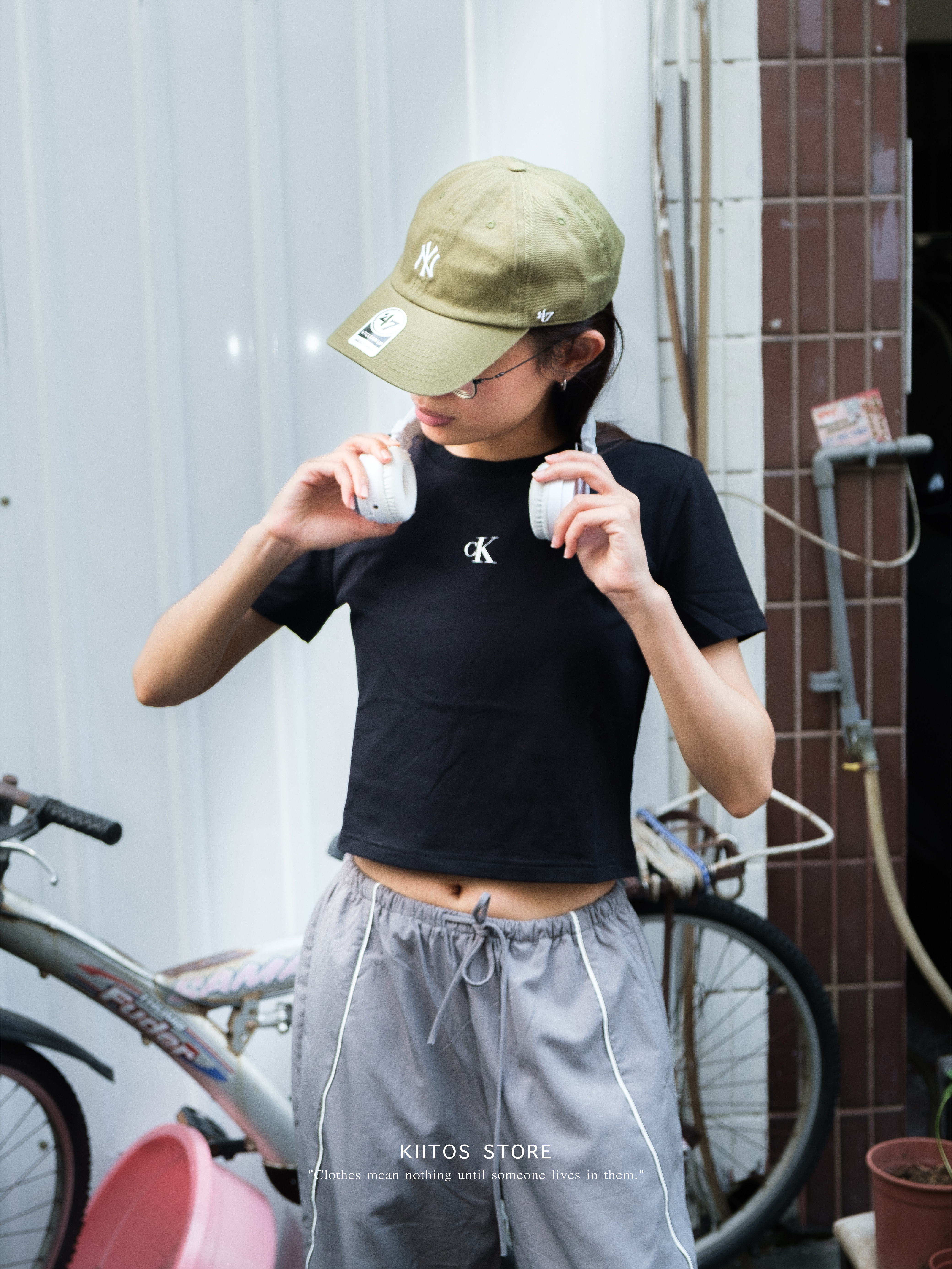 現貨 Calvin Klein CK 正面小標 短版短袖