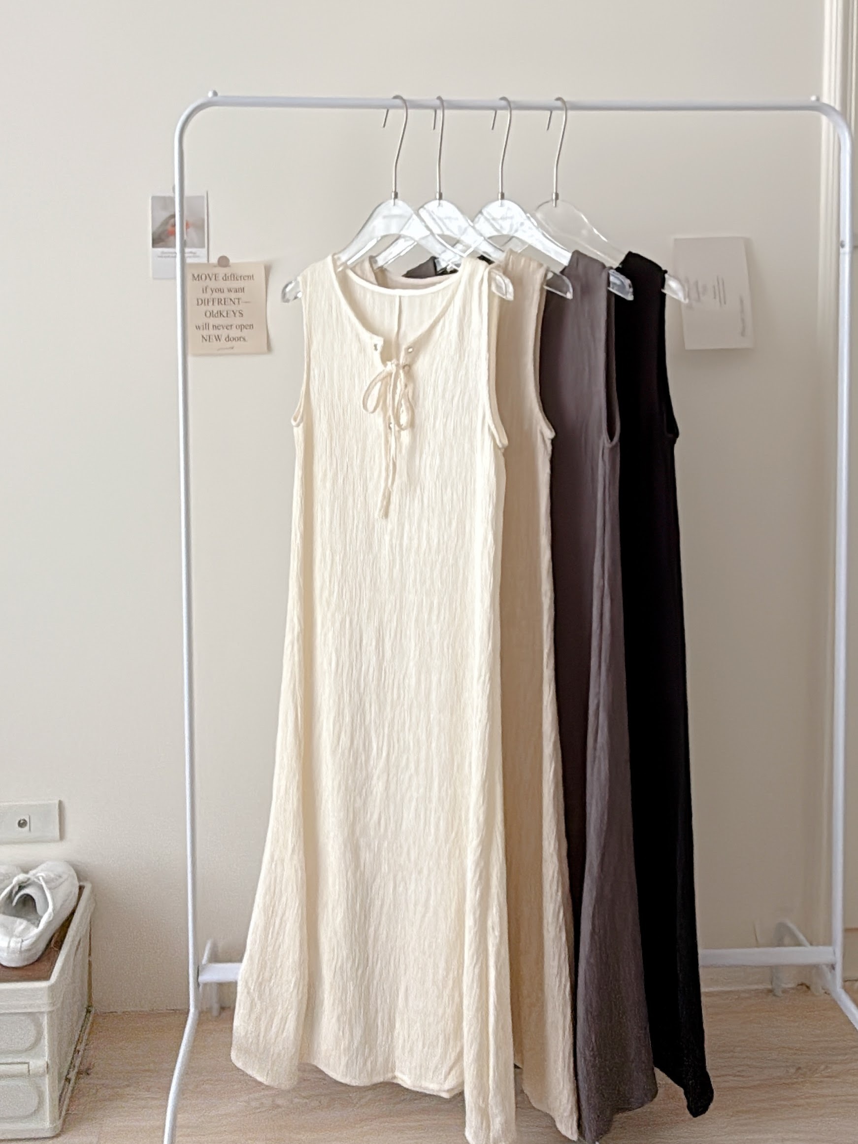 現貨🚚夏日午茶氣質綁帶壓紋洋裝💕共4色