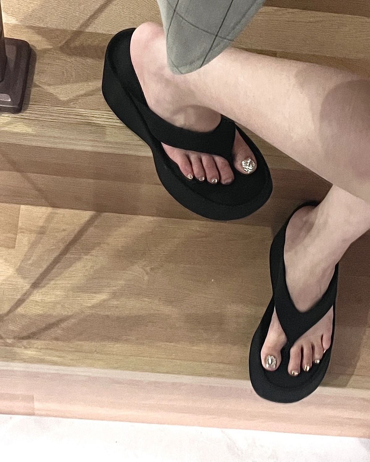 厚底人字夾腳拖鞋(35-40)