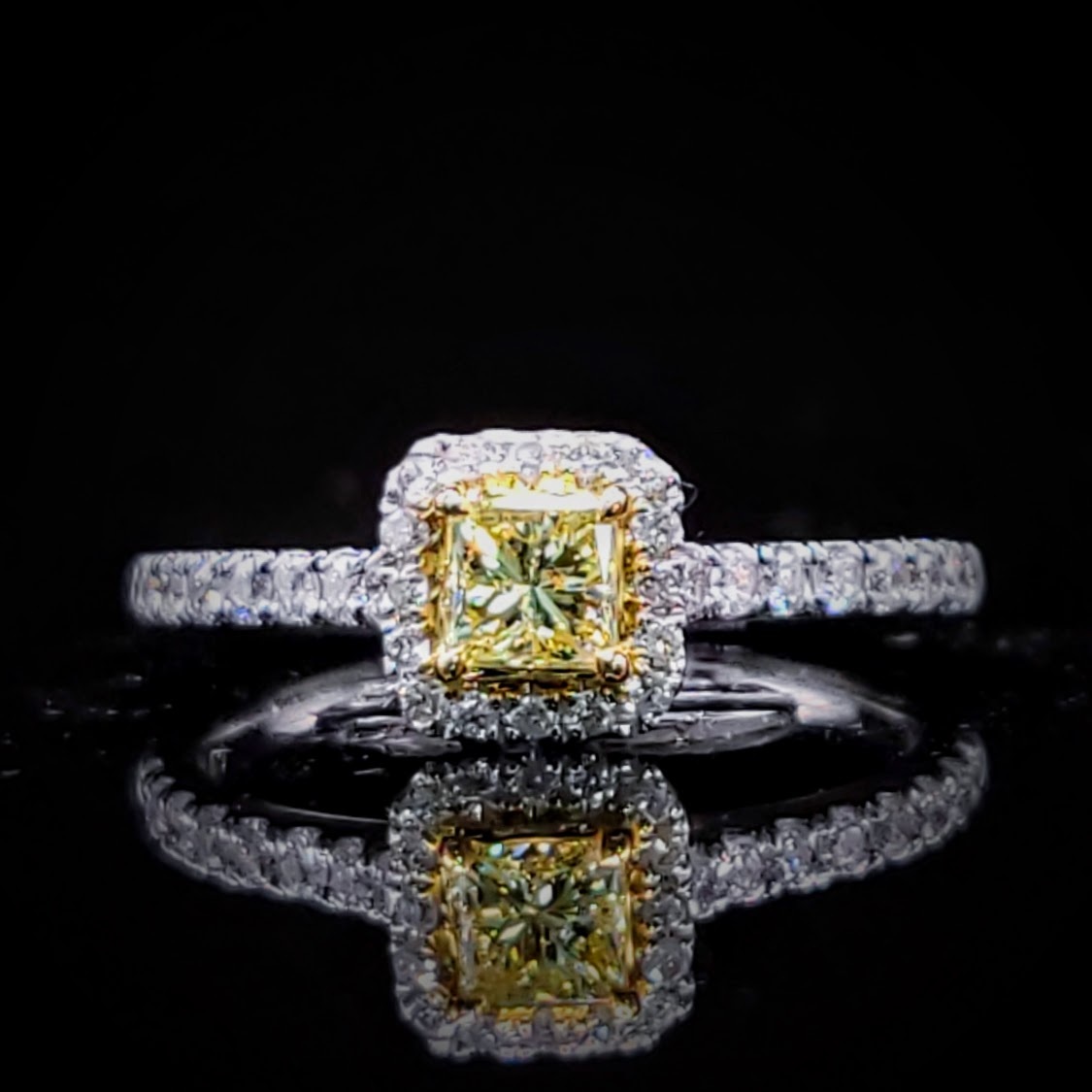 18K Gold 0.58ct Fancy Yellow Princess Cut Diamond Ring