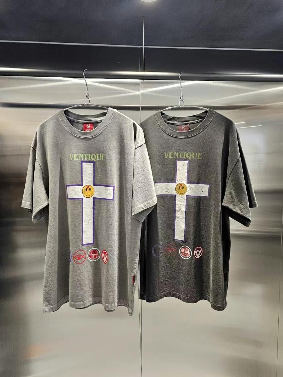 英文字圖案短袖Tee VENTIQUE-067T