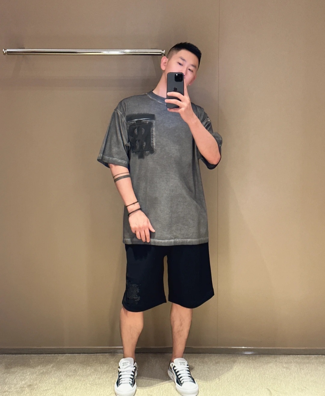 BBR 炭黑色 造舊款 TB字母Logo Tee