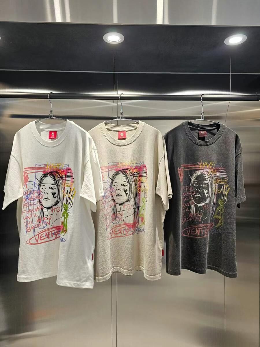 英文字圖案短袖Tee VENTIQUE-069T