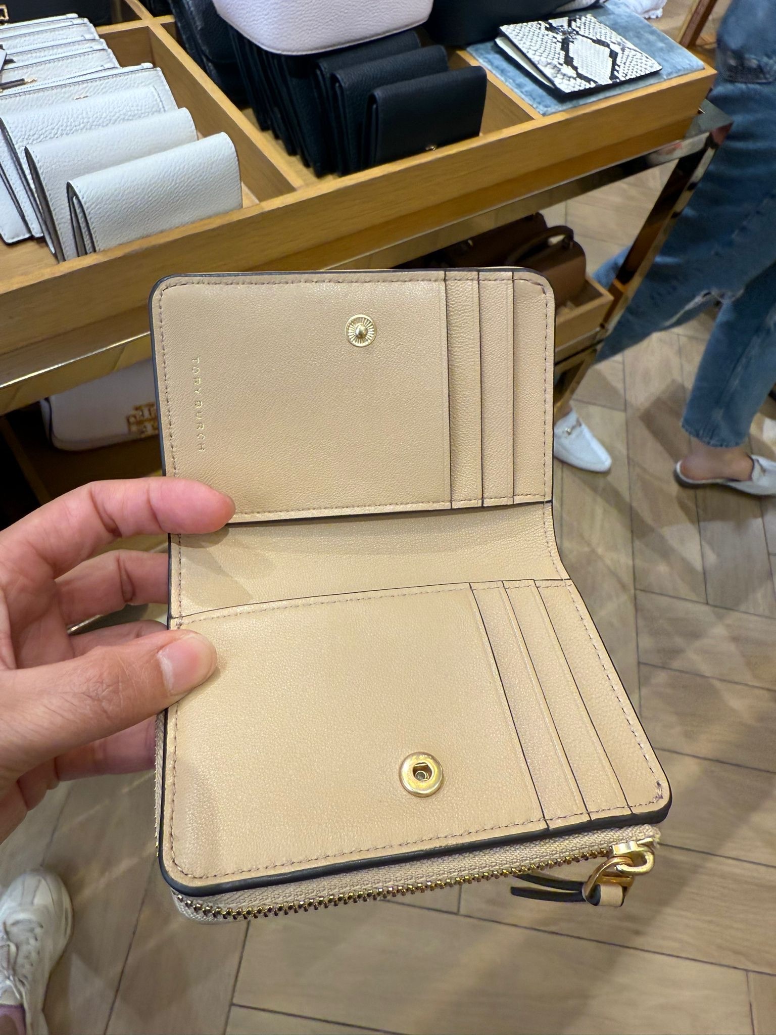 Tory Burch Kira Chevron Bi-Fold Wallet Desert Dune