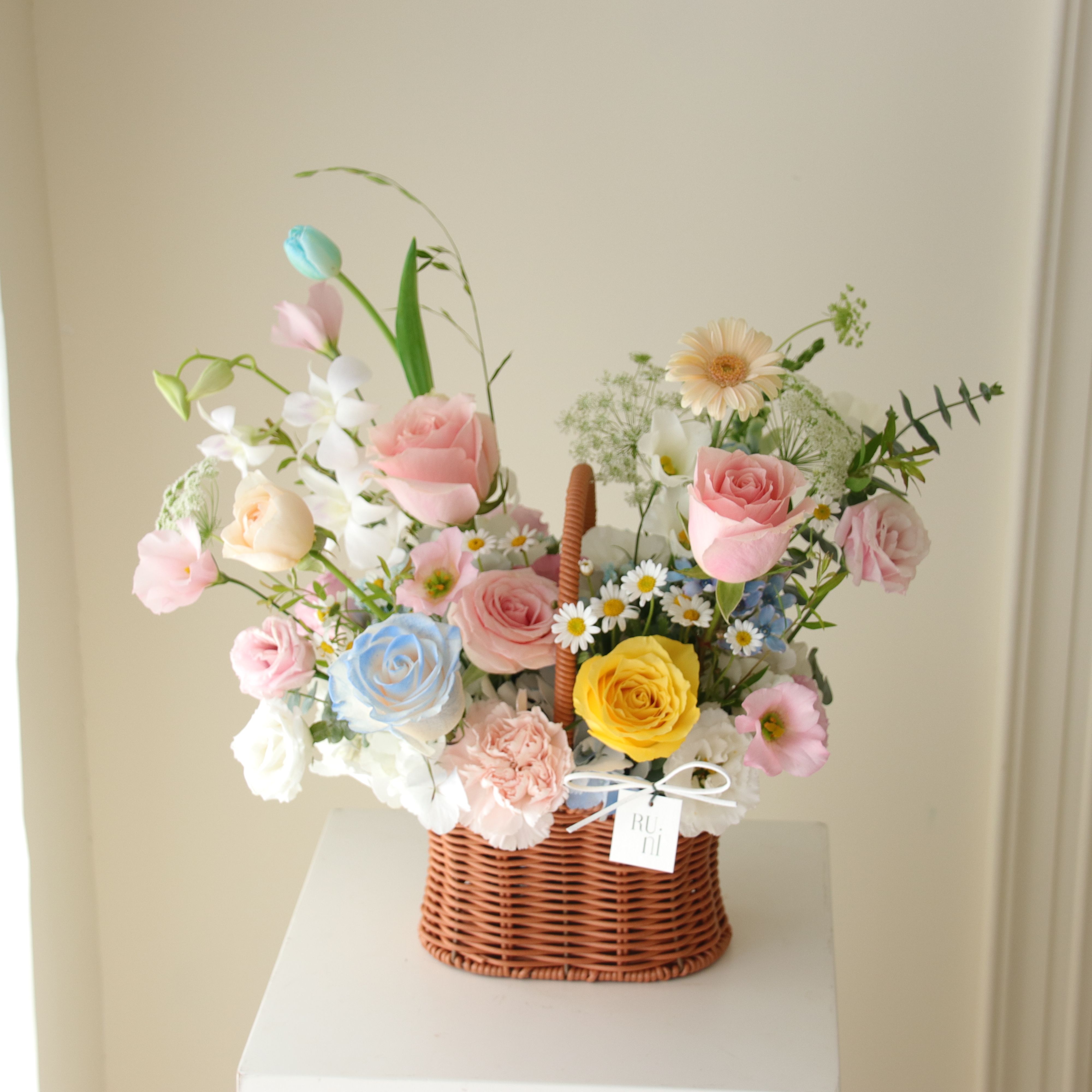 雲光夢境- 粉藍色系客製鮮花花籃