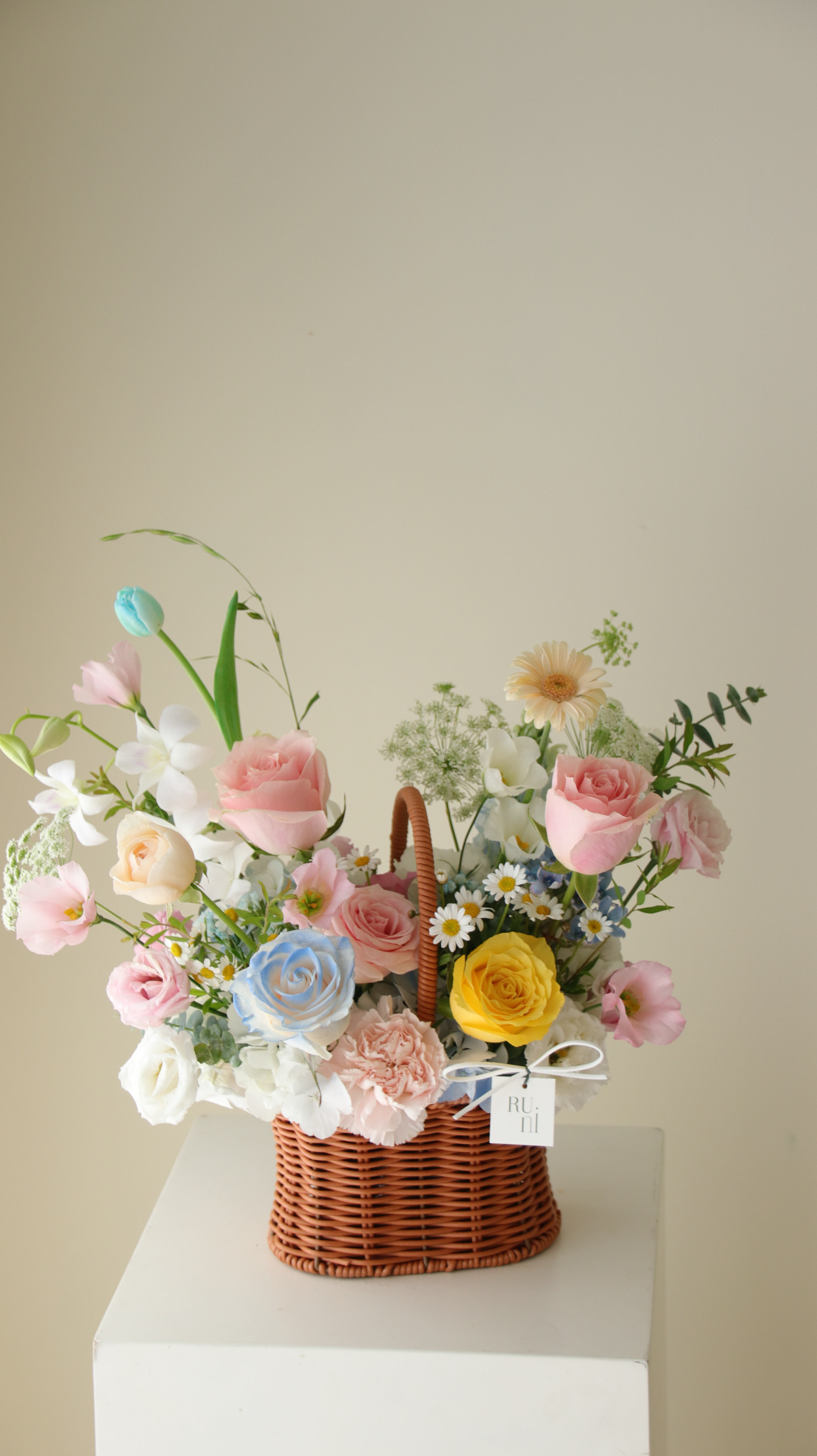 雲光夢境- 粉藍色系客製鮮花花籃