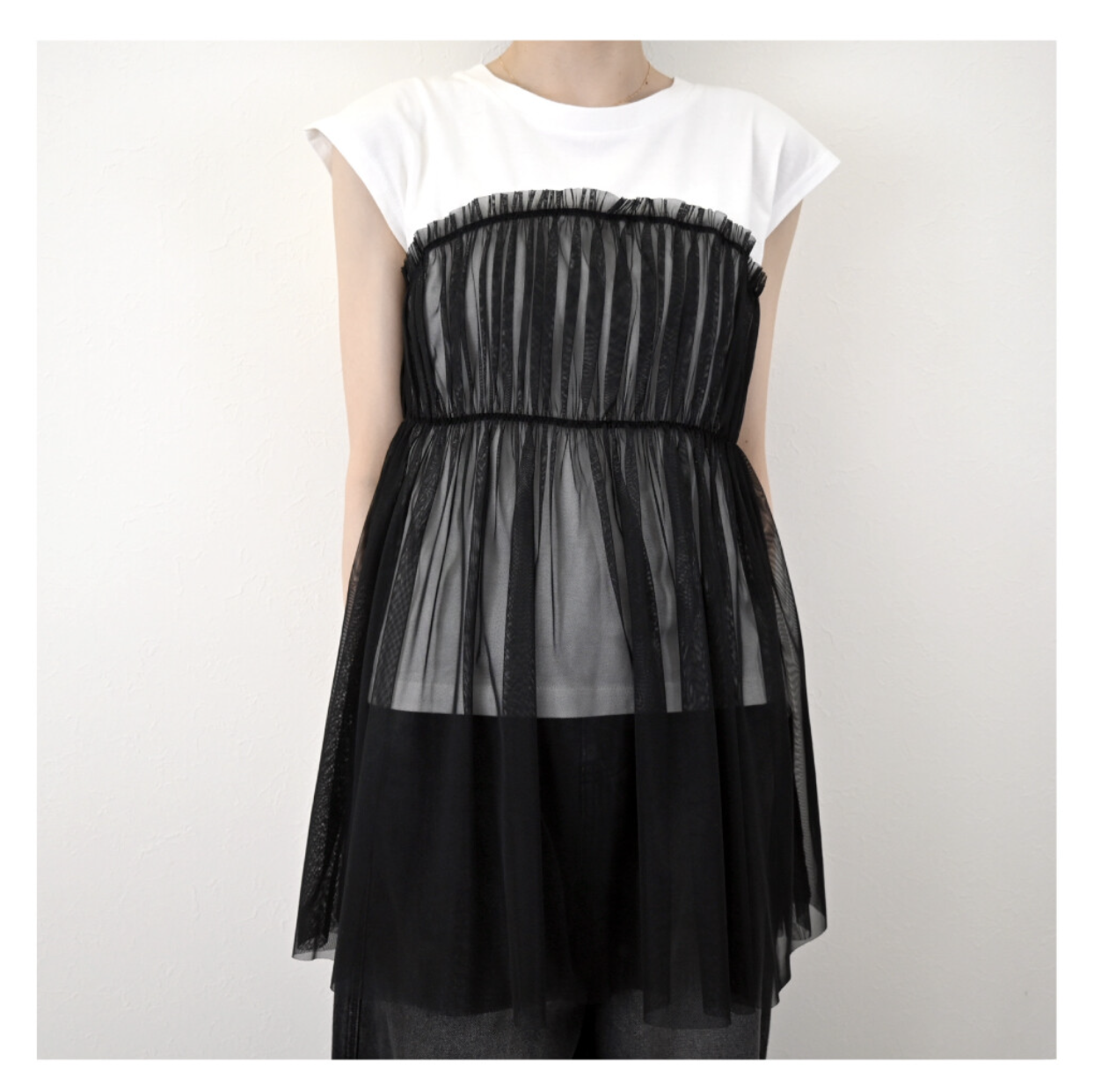 拼接薄紗法式袖上衣