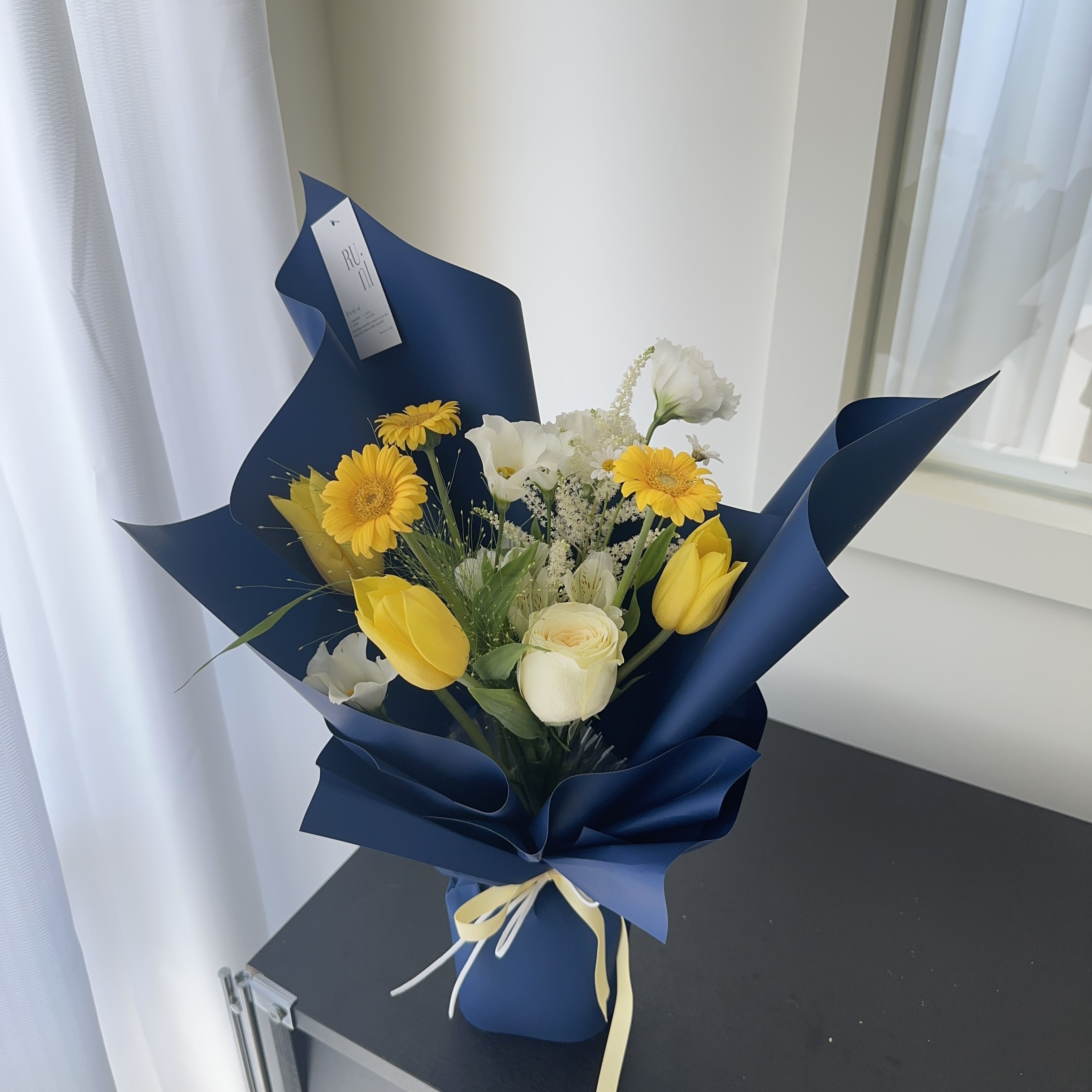 陽光序曲-黃色系綜合花束