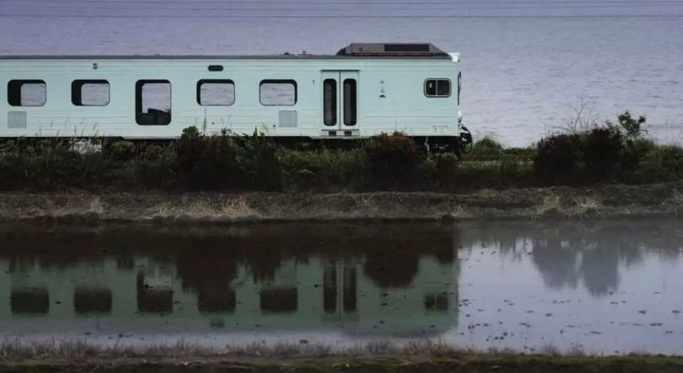 海風號由台鐵與雄獅旅遊攜手推出的夏季限定觀光列車，走在台灣東北角最靠近海的路線上。